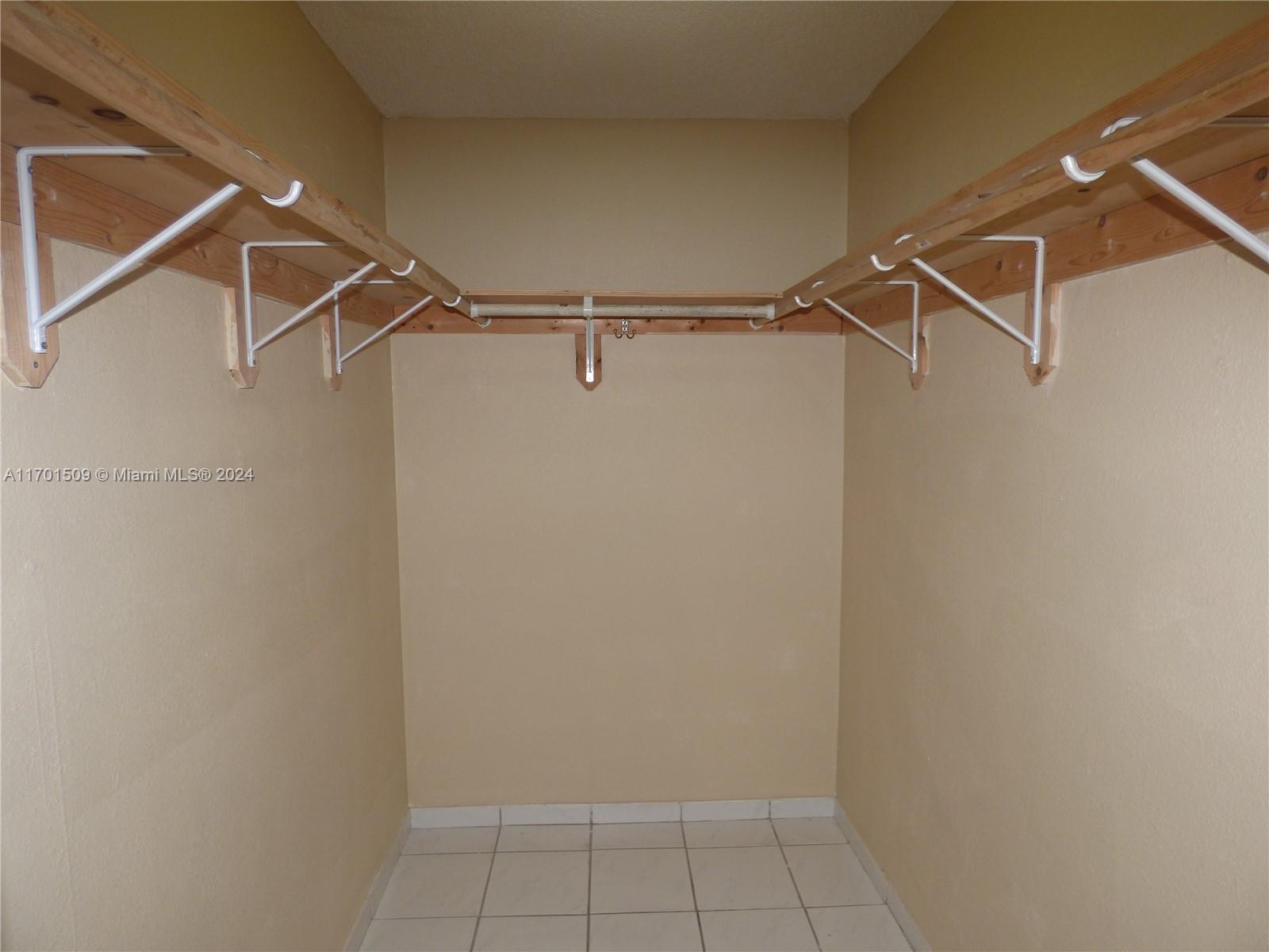 5625 W 20th Ave #309, Hialeah, Florida image 11