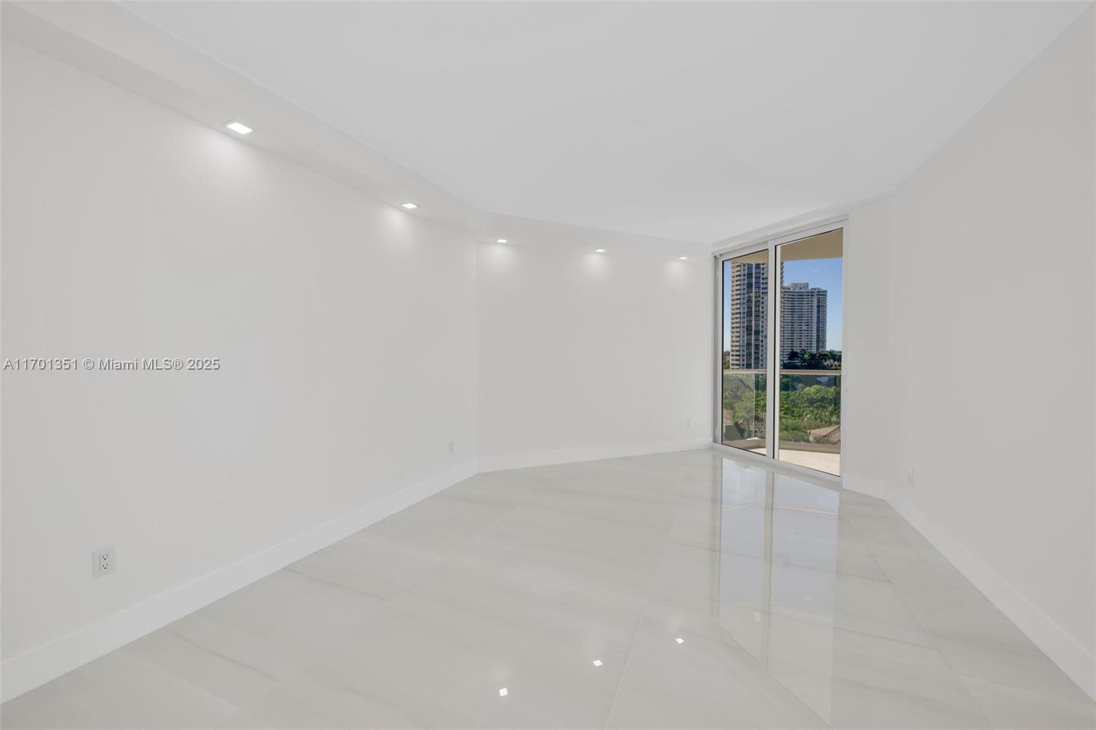 2600 Island Blvd #903, Aventura, Florida image 42