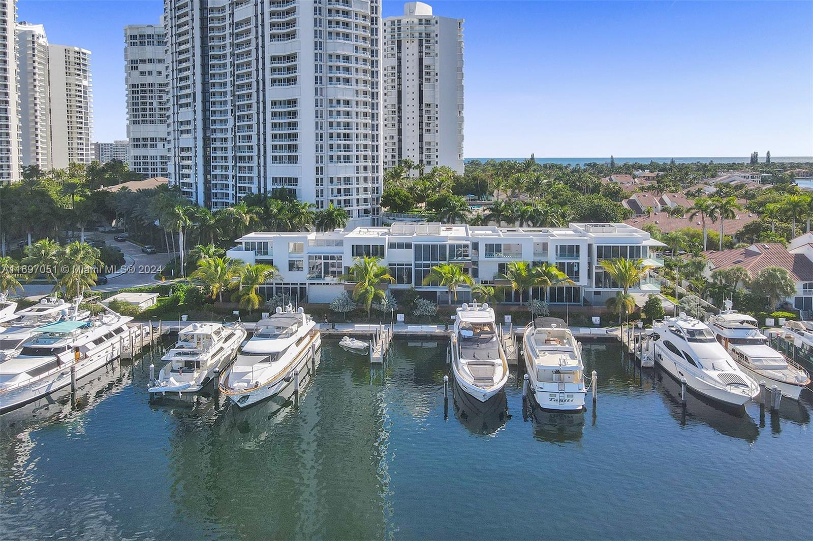 3750 Yacht Club Dr #TH6, Aventura, Florida image 18