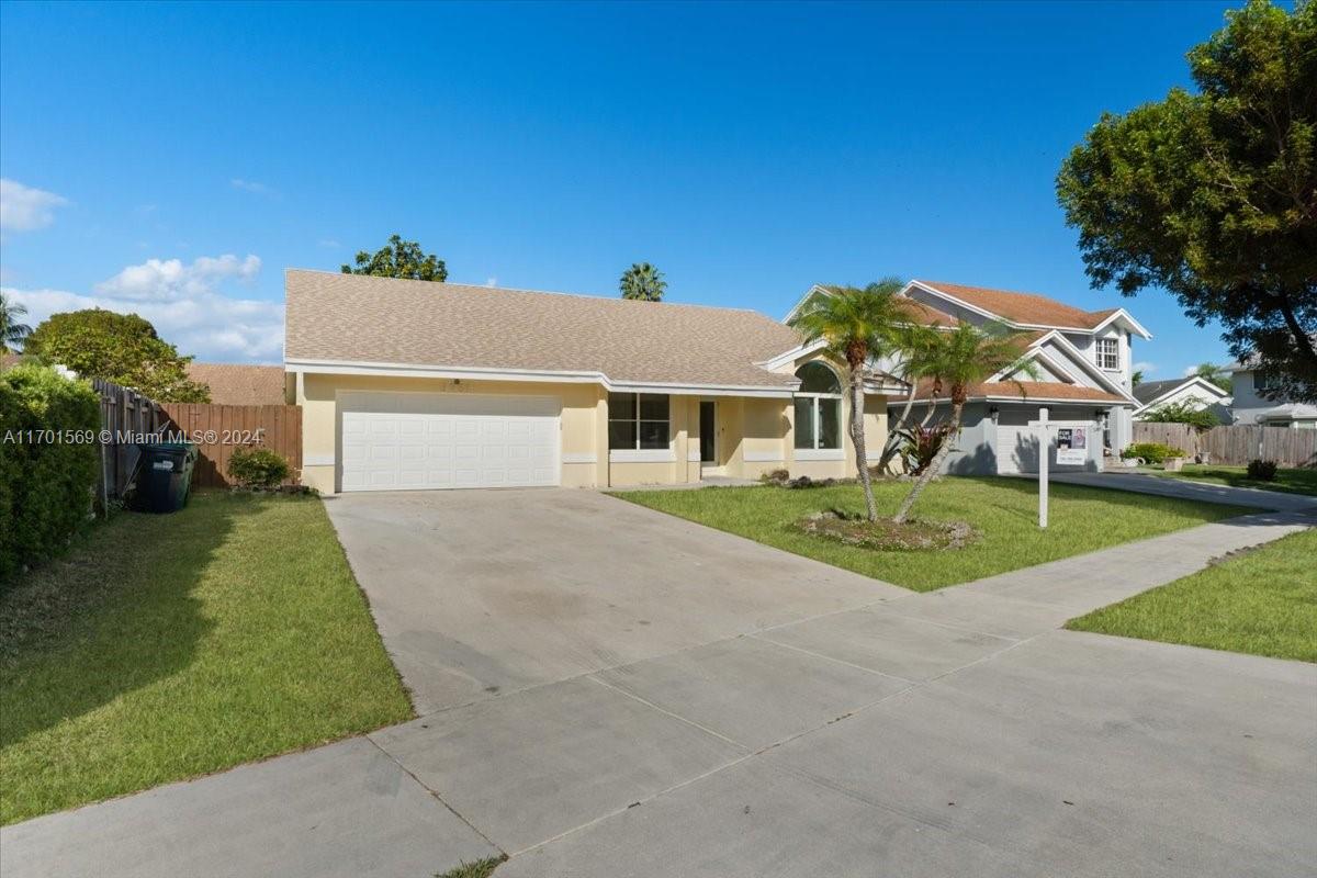 9751 SW 219th St, Cutler Bay, Florida image 2