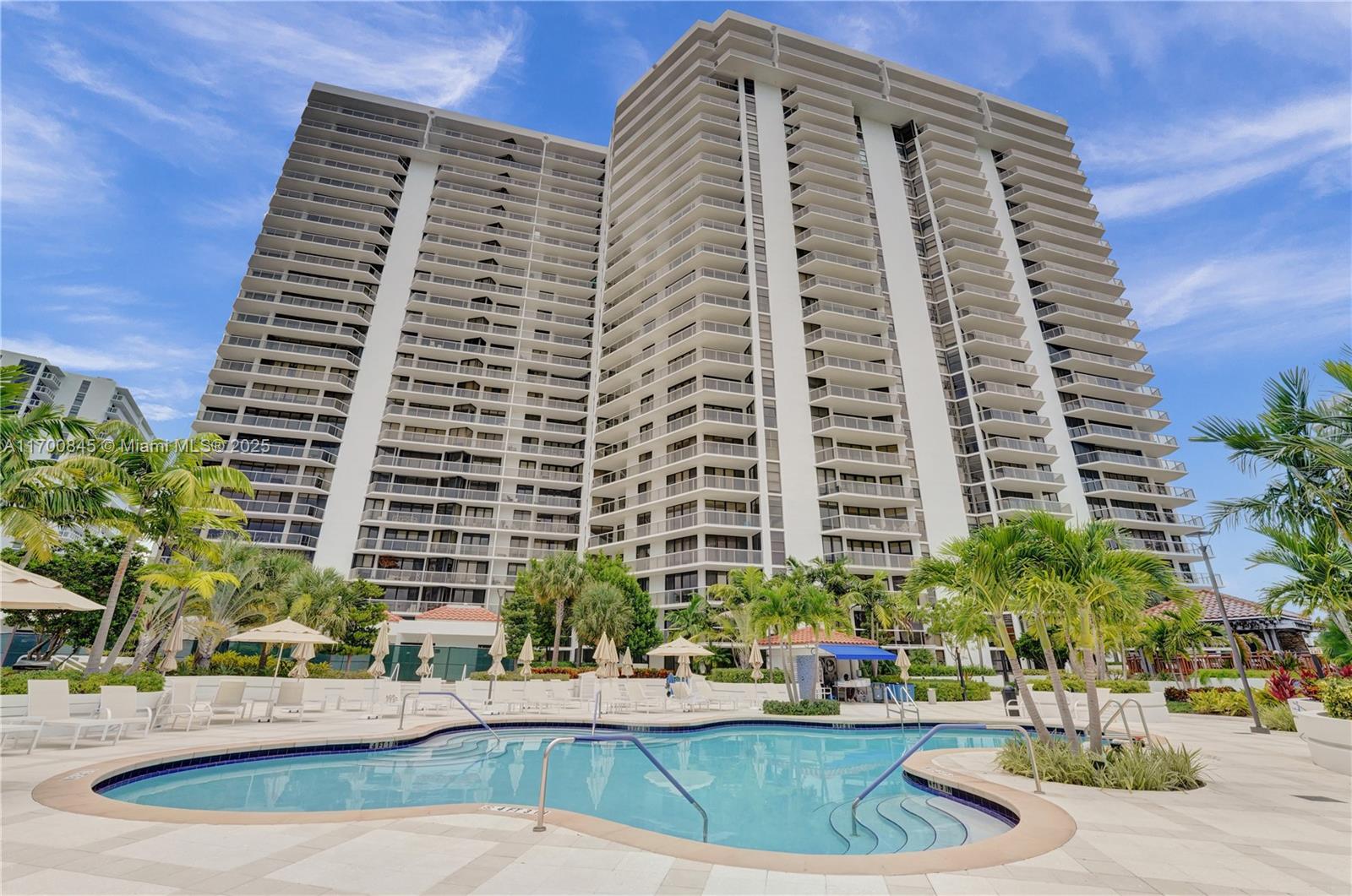 20281 E Country Club Dr #307, Aventura, Florida image 31