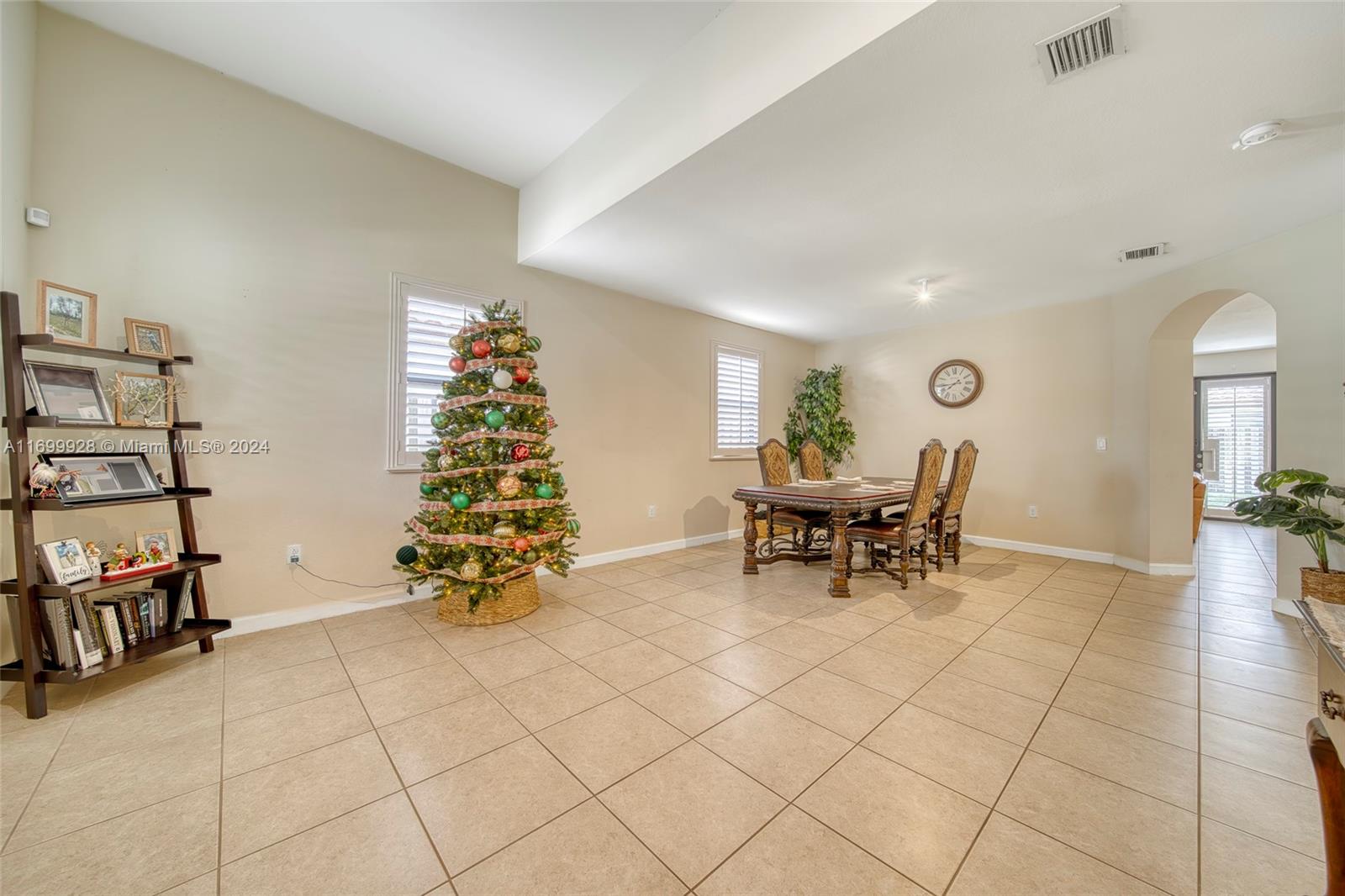 185 SE 34th Place, Homestead, Florida image 3