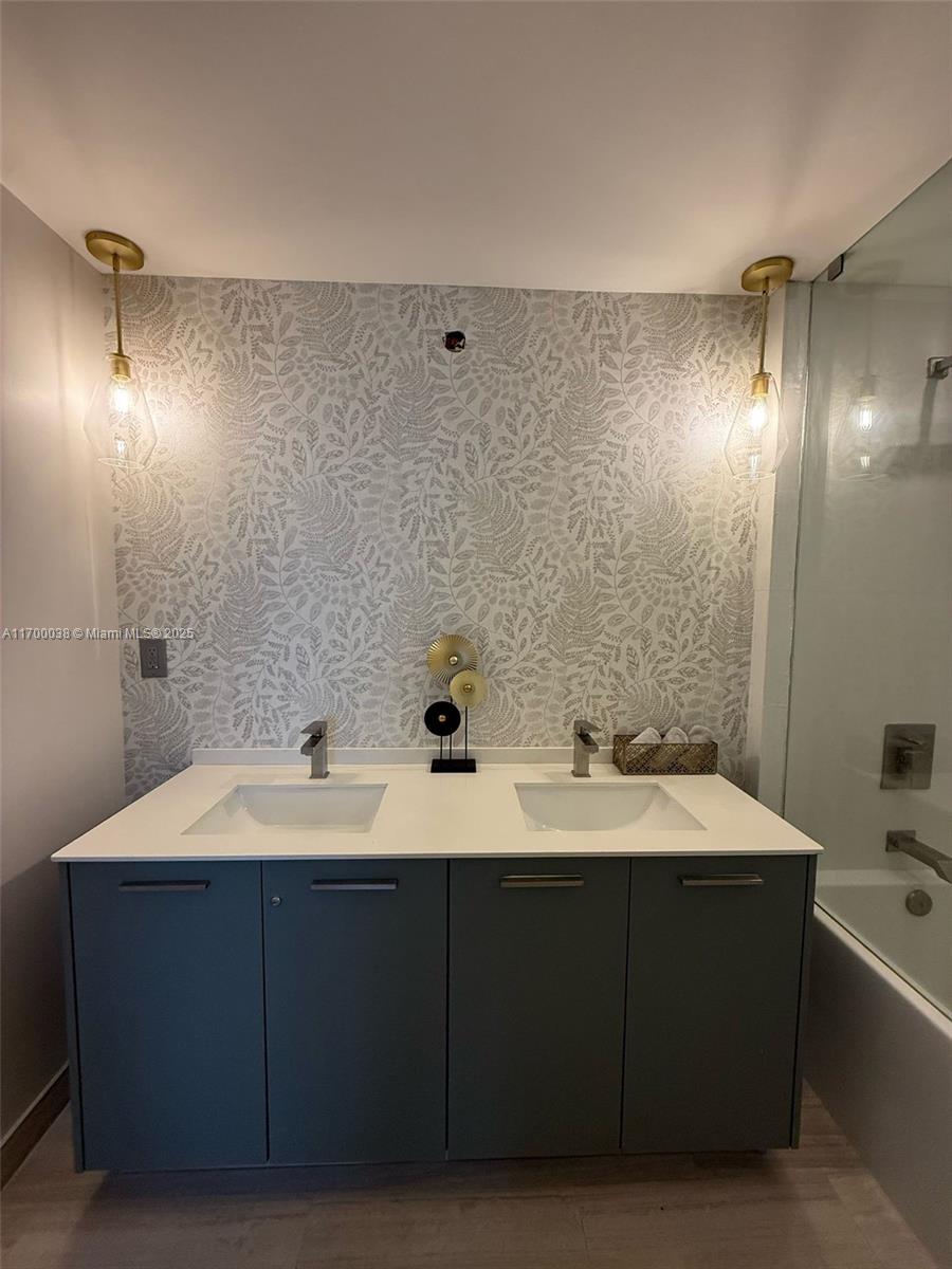 Listing Photo 11