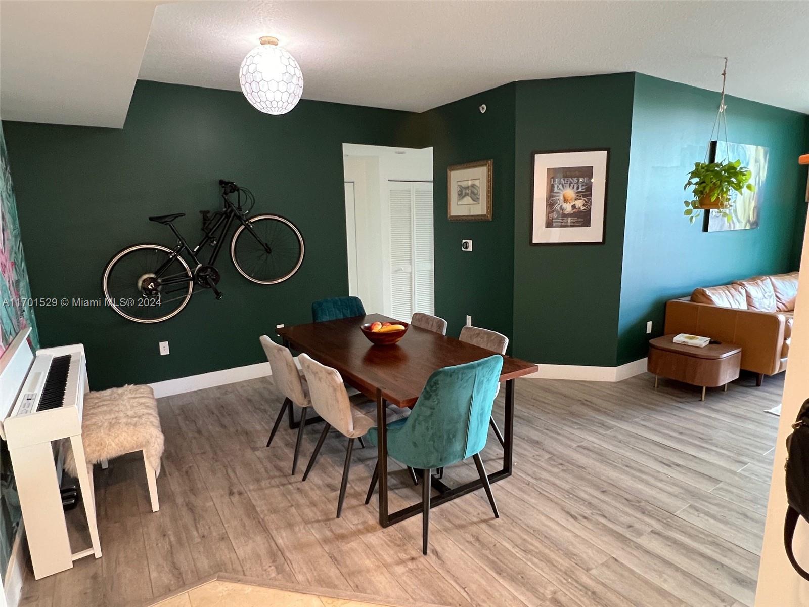 7900 Harbor Island Dr #521, North Bay Village FL 33141