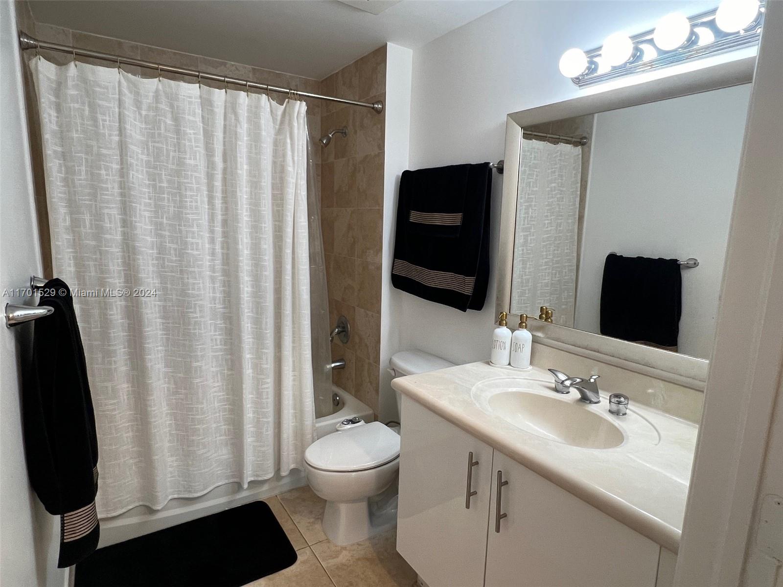 7900 Harbor Island Dr #521, North Bay Village FL 33141