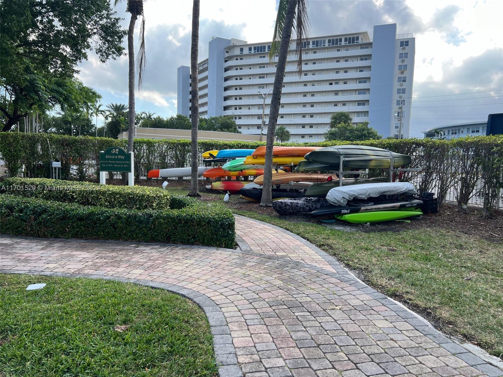 7900 Harbor Island Dr #521, North Bay Village FL 33141