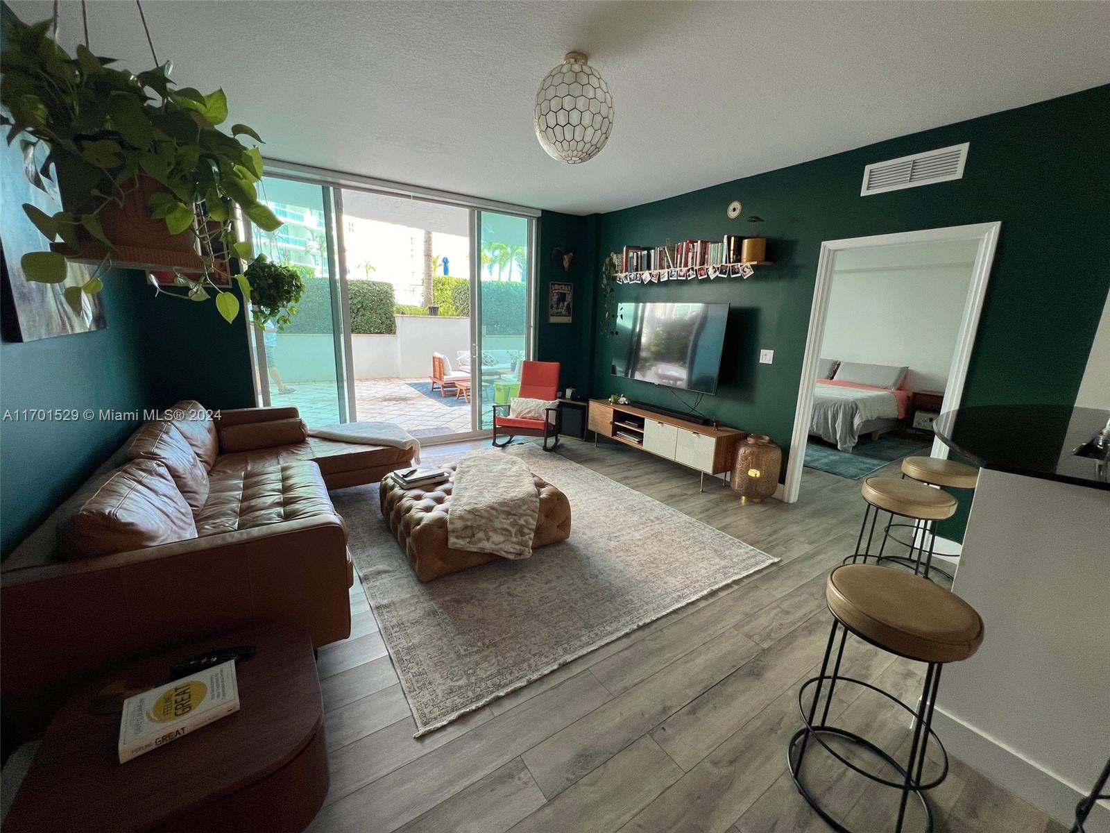 7900 Harbor Island Dr #521, North Bay Village FL 33141