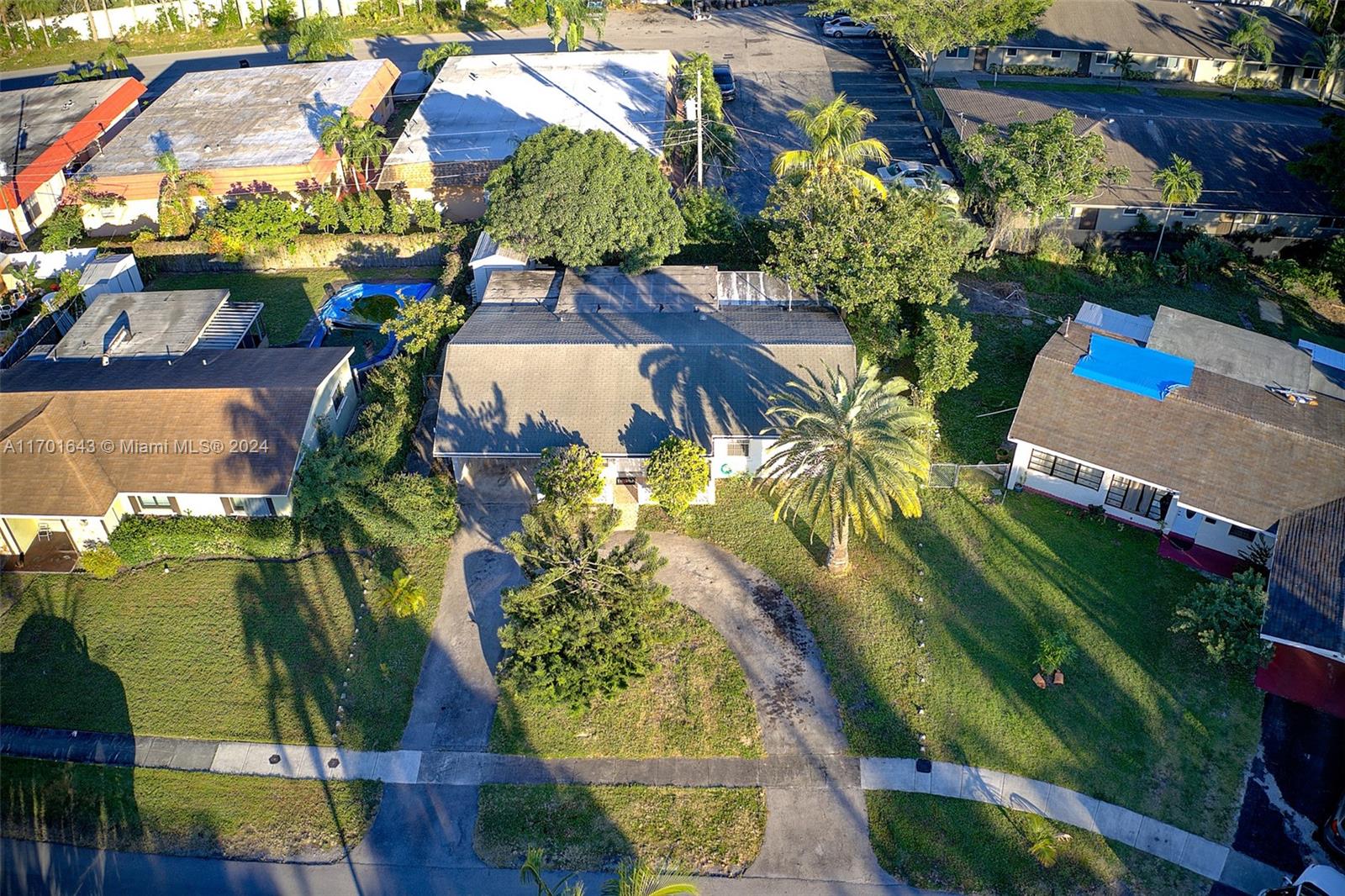 2910 NW 44th Ave, Lauderdale Lakes, Florida image 33