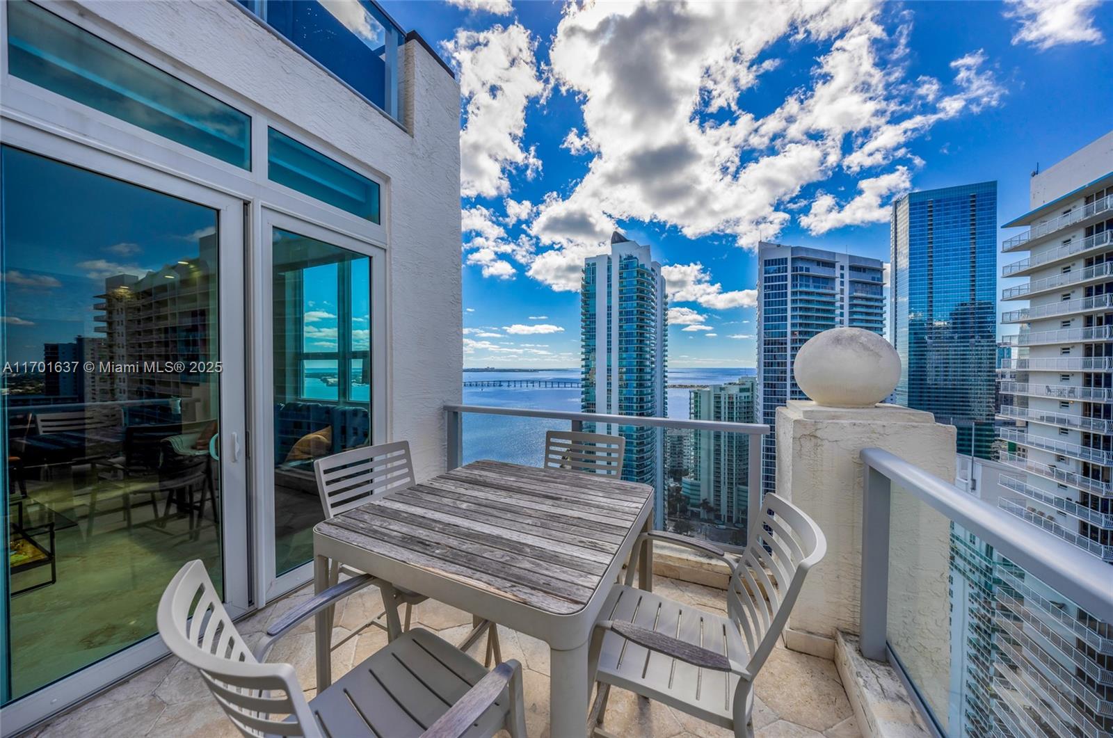 Condo for Sale in Miami, FL