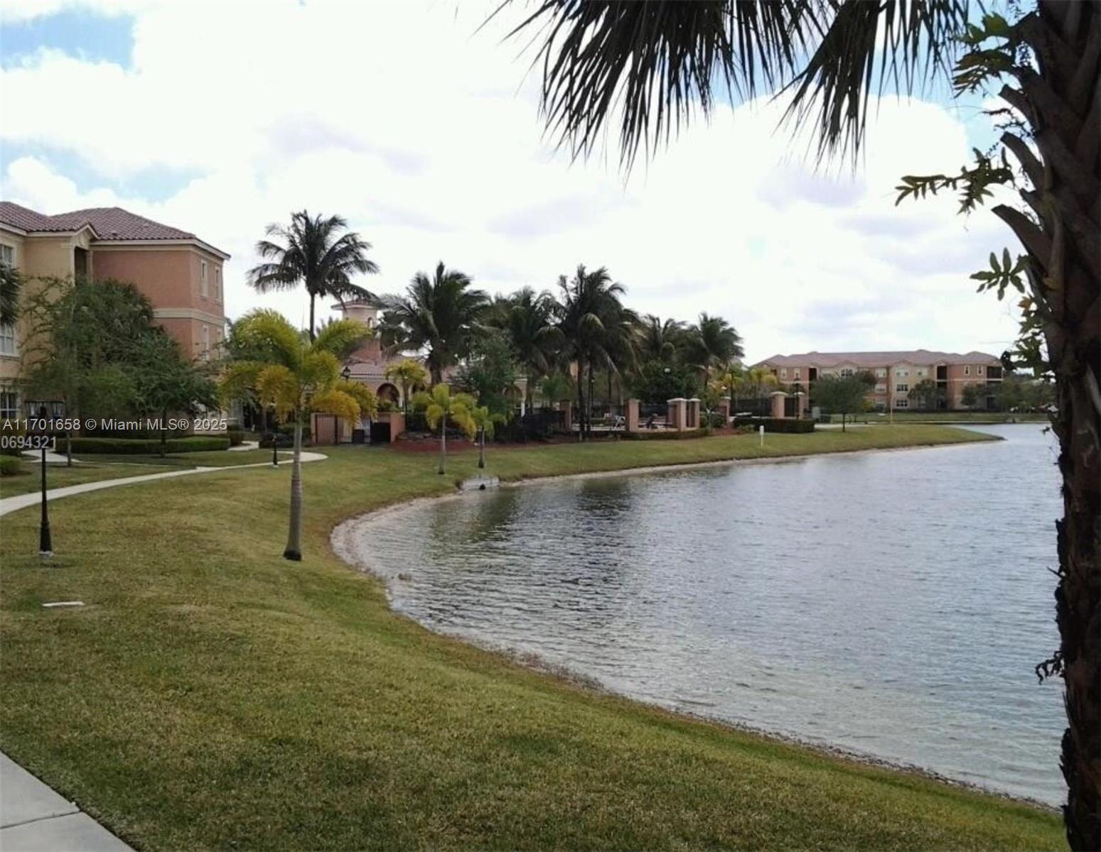 Listing Photo 32