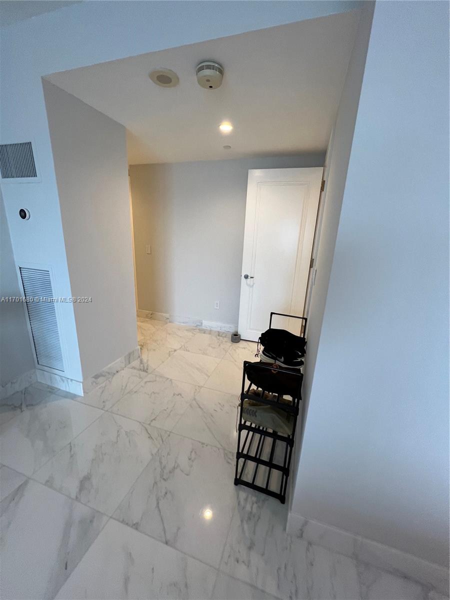 1435 Brickell Ave #3307, Miami, Florida image 19