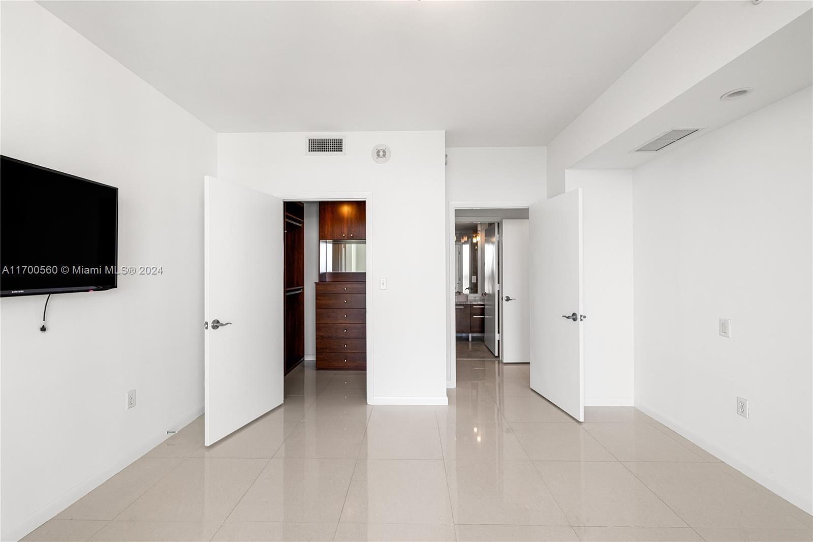 253 NE 2nd St #2405, Miami, Florida image 11