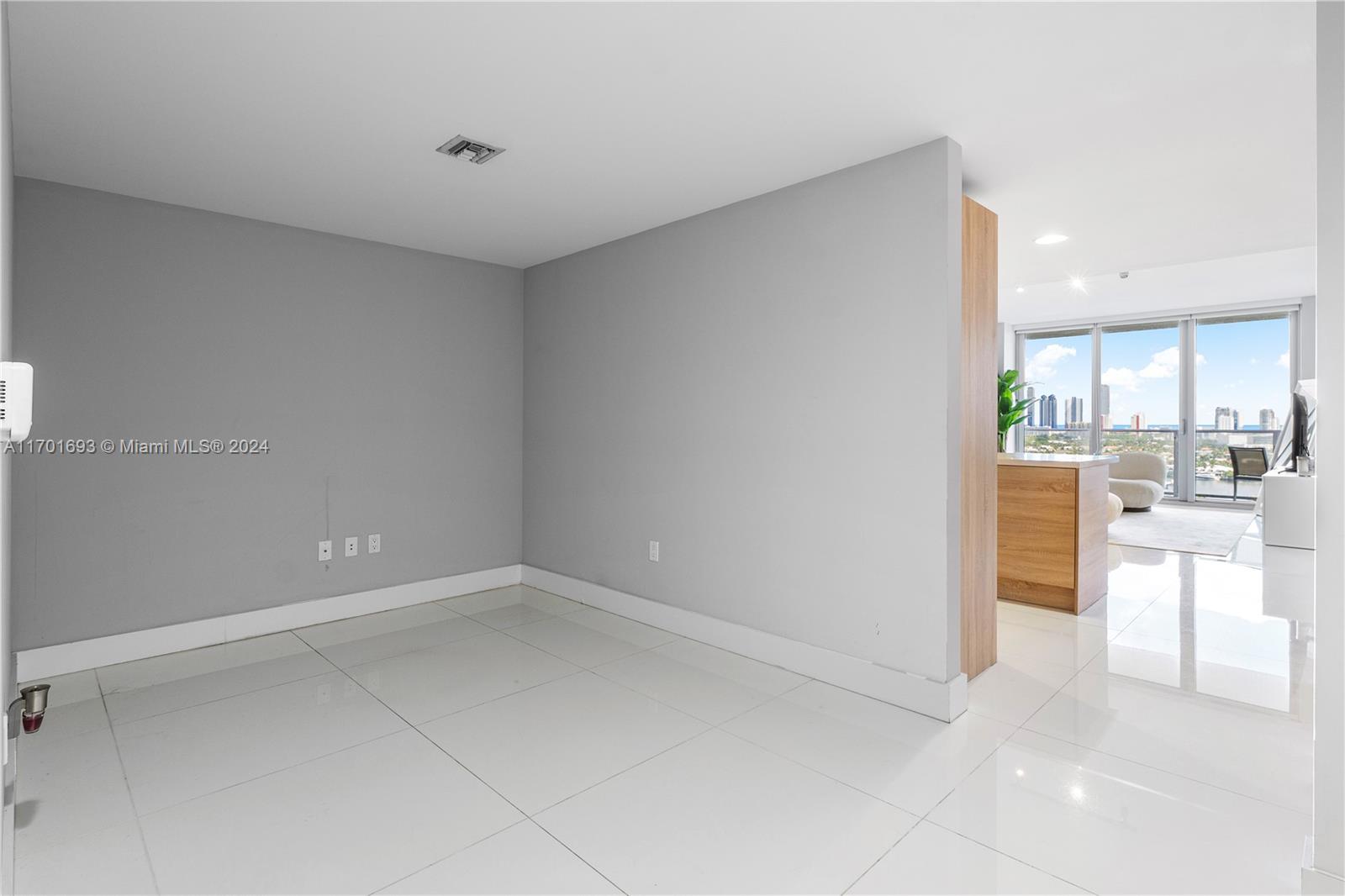 16385 Biscayne Blvd #1816, North Miami Beach, Florida image 12