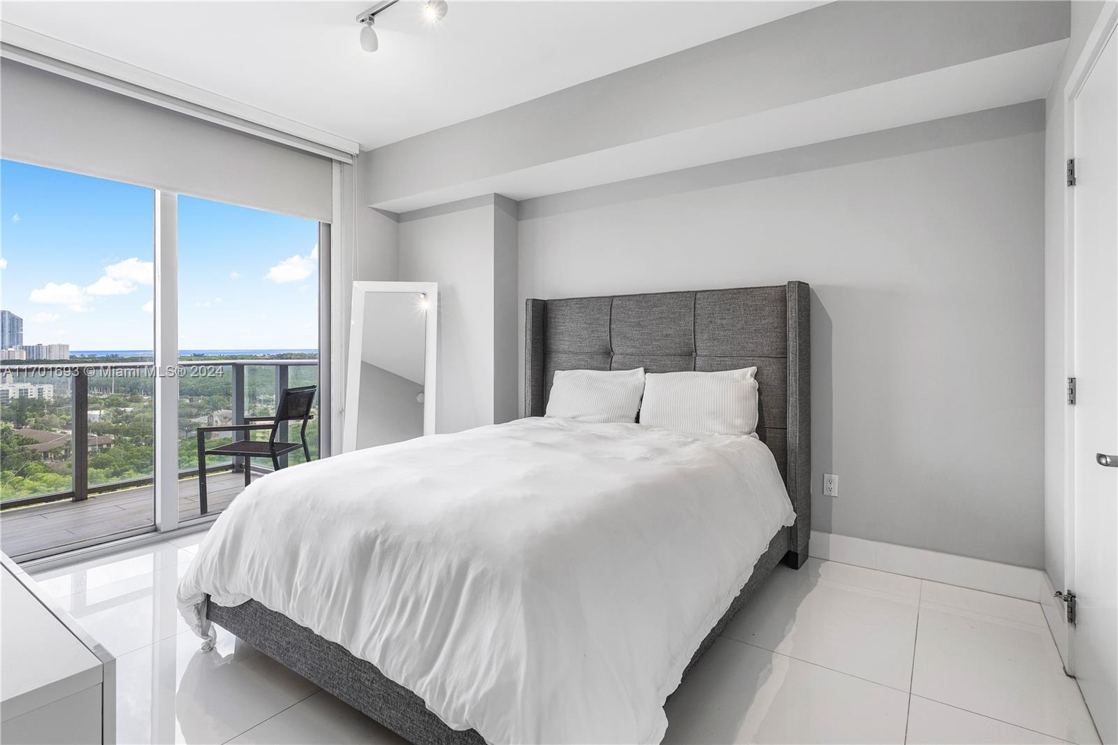 16385 Biscayne Blvd #1816, North Miami Beach, Florida image 14