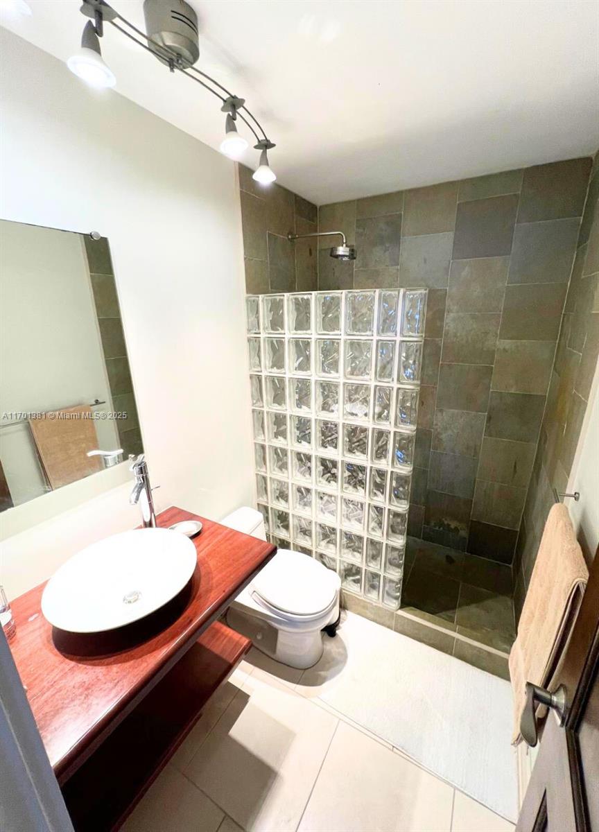 2201 Brickell Ave #98, Miami FL 33129