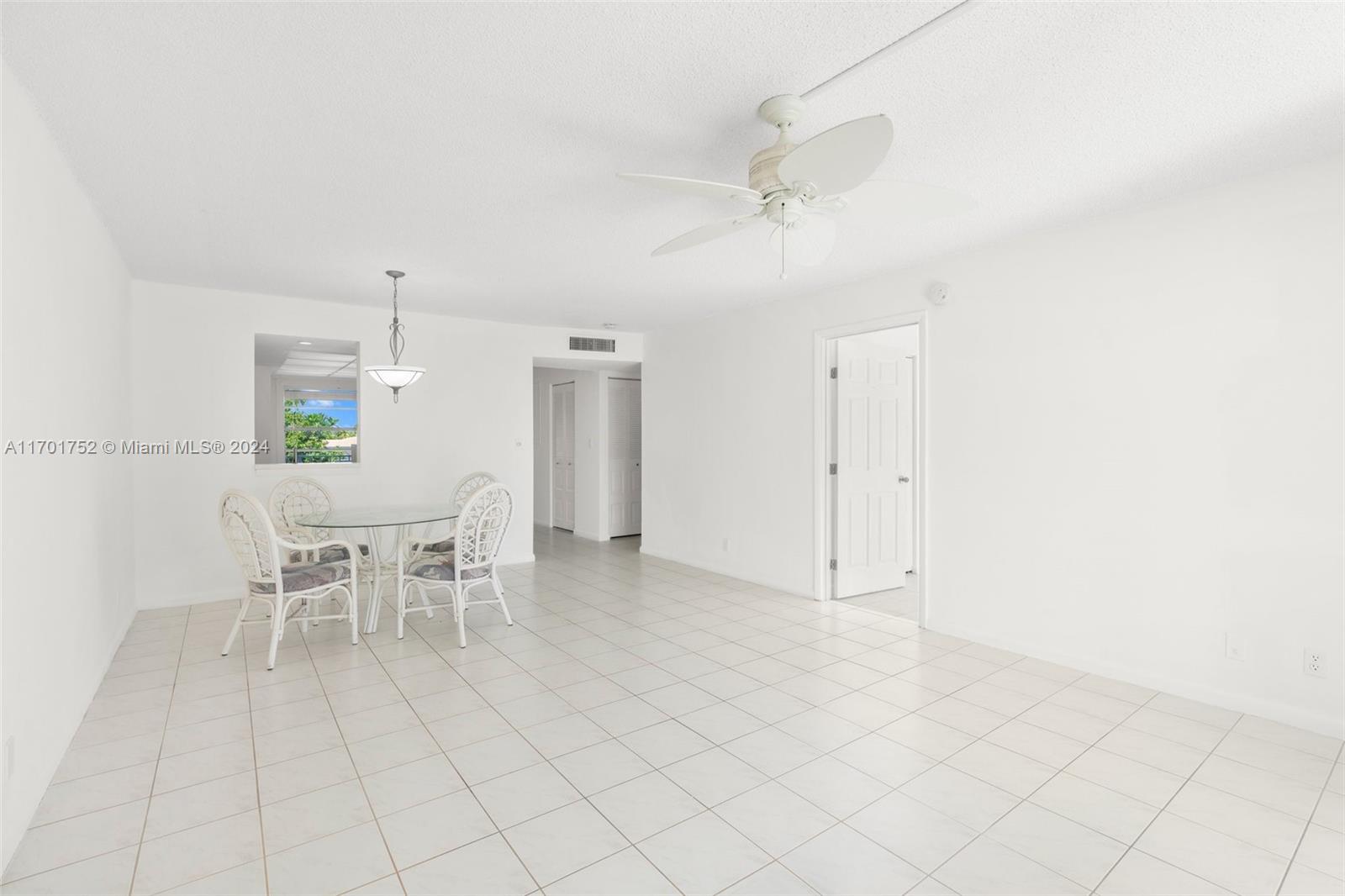 7690 NW 18th St #207, Margate, Florida image 12