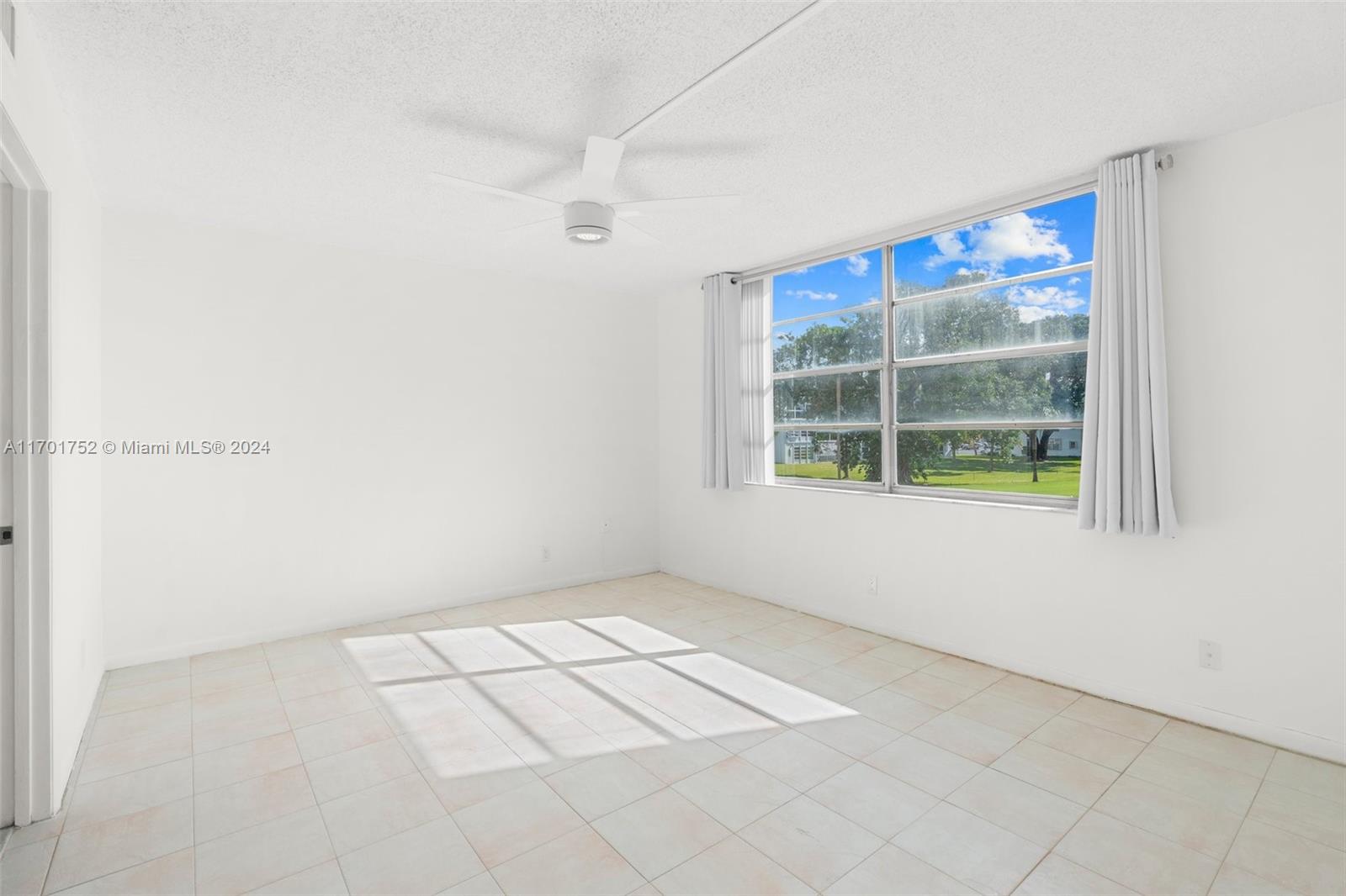 7690 NW 18th St #207, Margate, Florida image 17