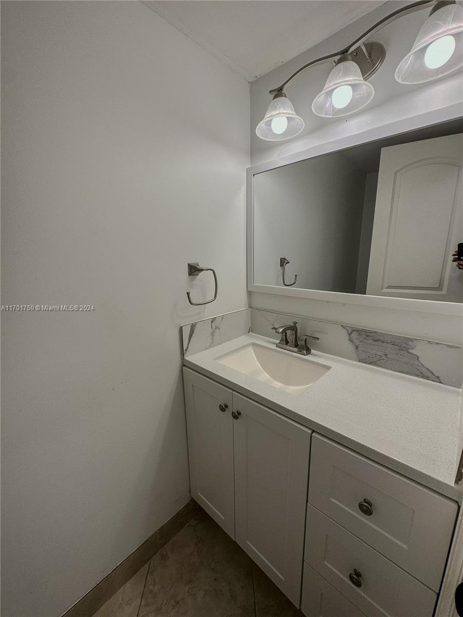 9767 Riverside Dr #72-2, Coral Springs, Florida image 23