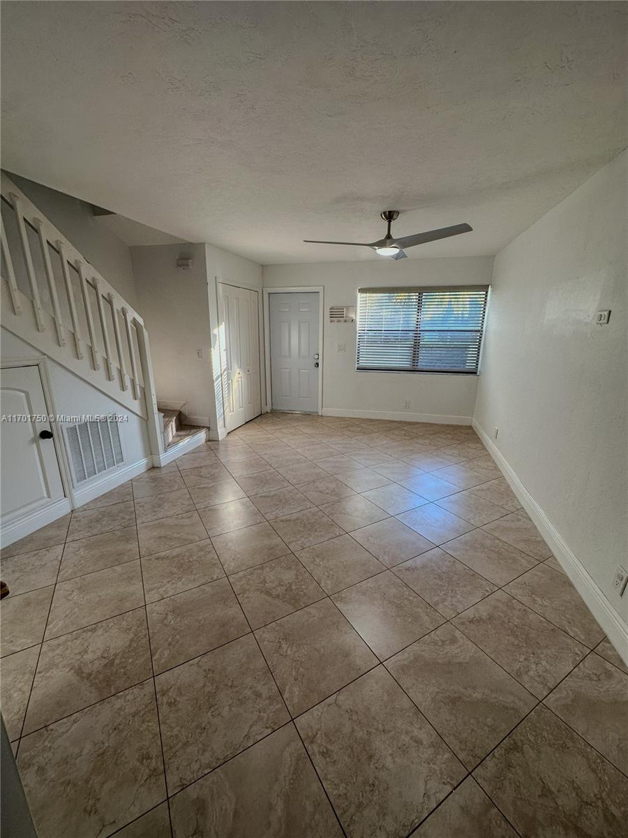 9767 Riverside Dr #72-2, Coral Springs, Florida image 4