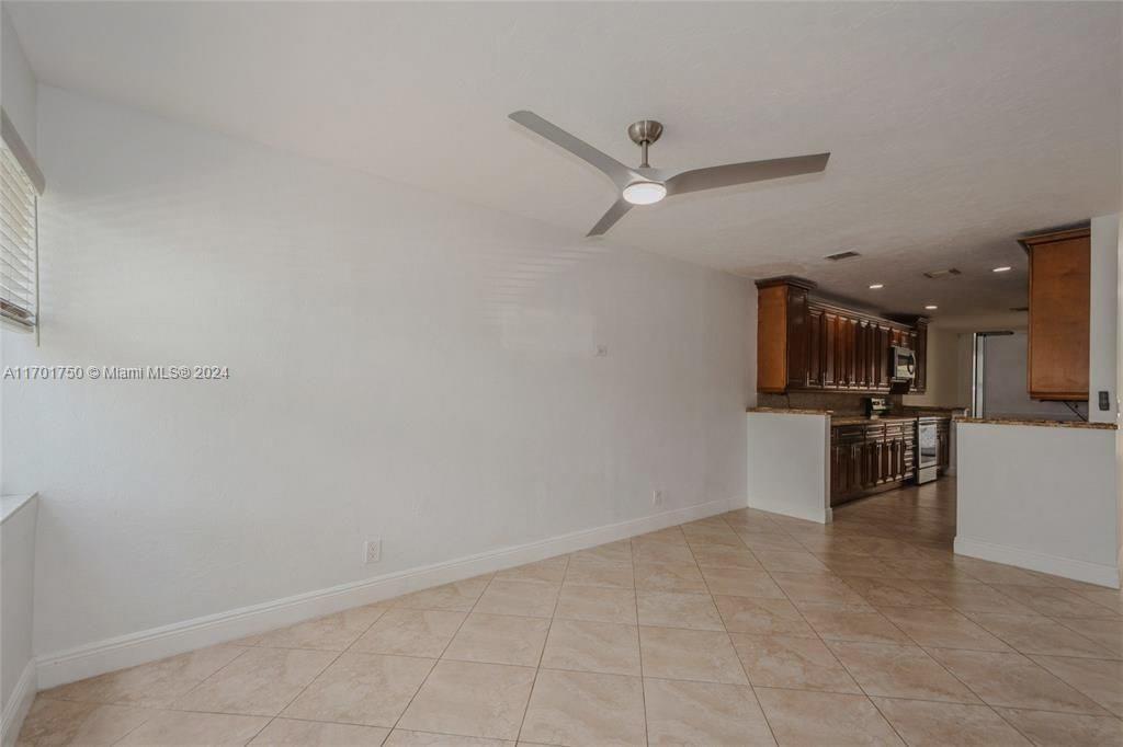 9767 Riverside Dr #72-2, Coral Springs, Florida image 7