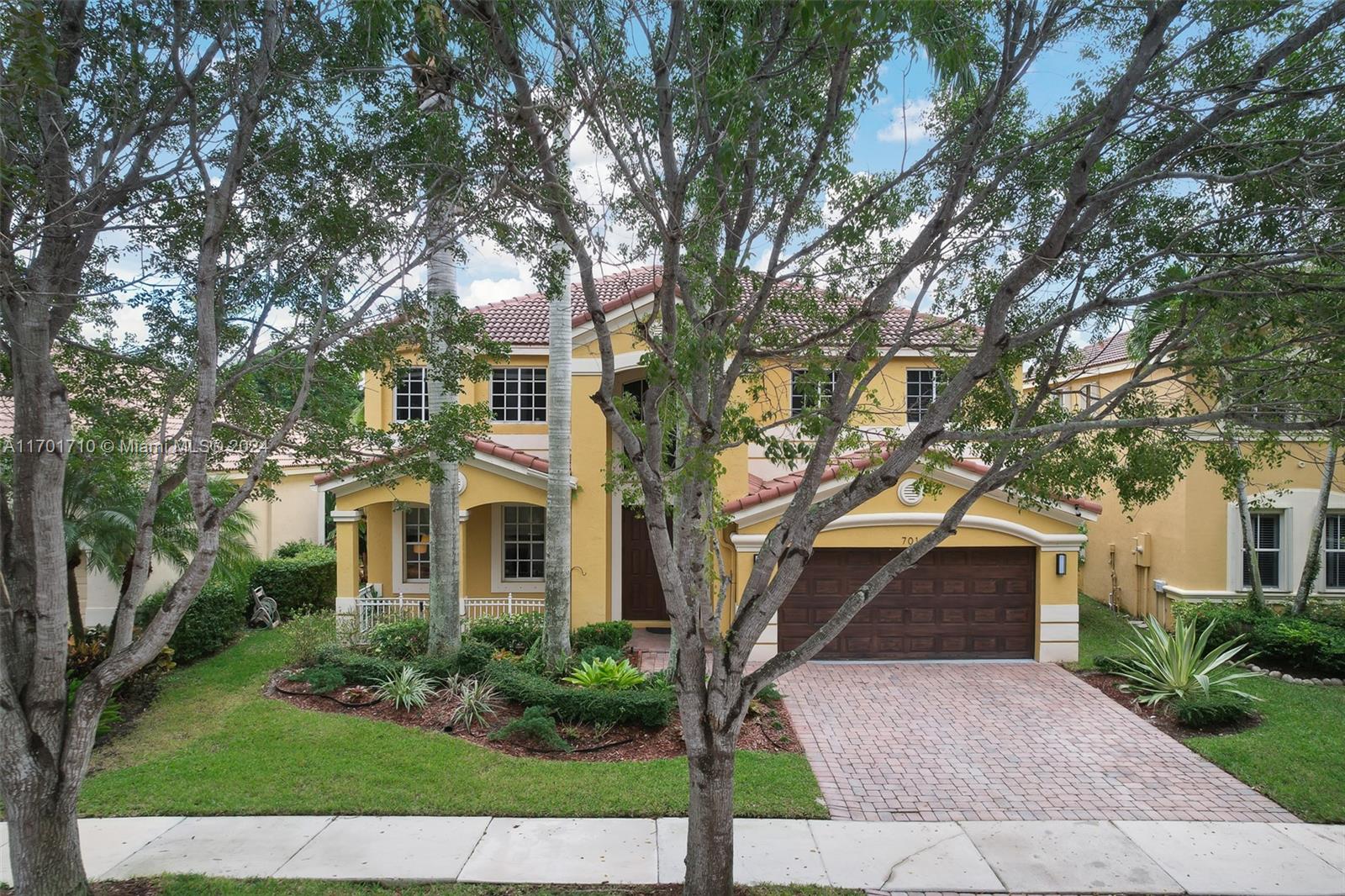 701 Nandina Dr, Weston, Florida image 15