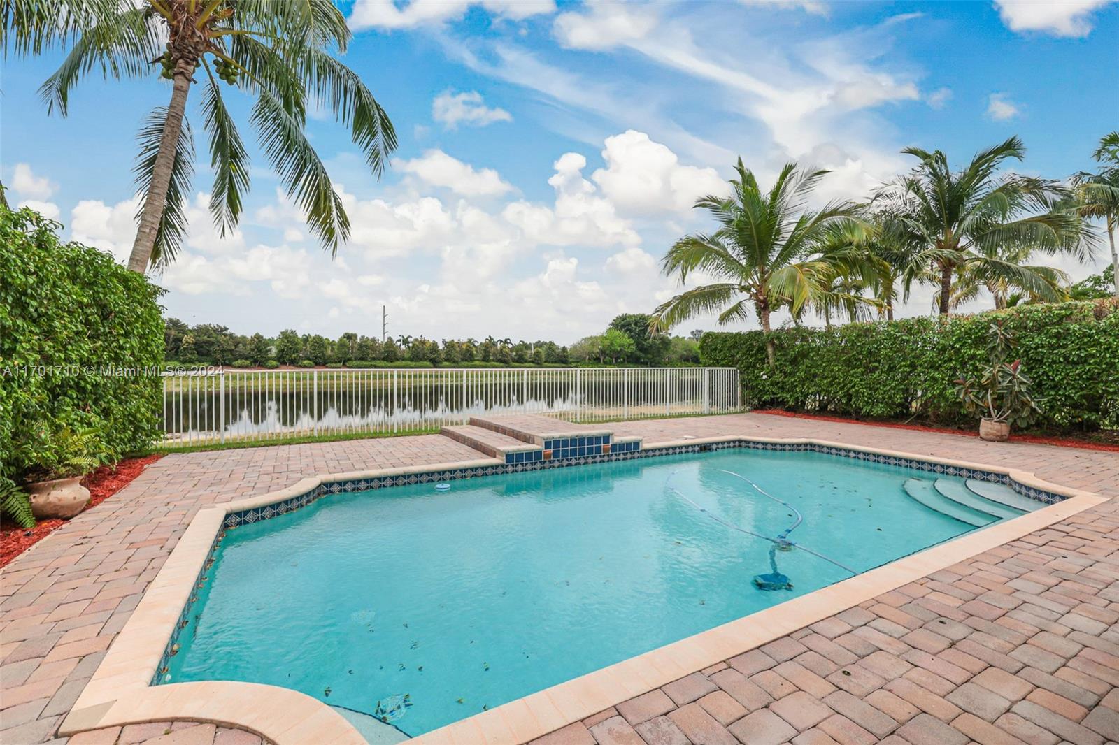 701 Nandina Dr, Weston, Florida image 31