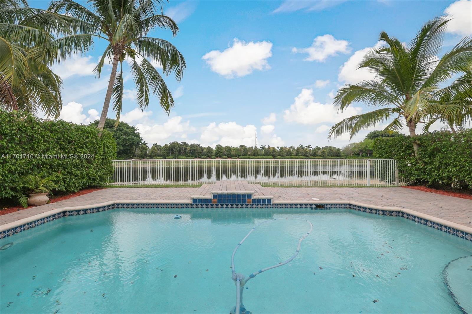 701 Nandina Dr, Weston, Florida image 34