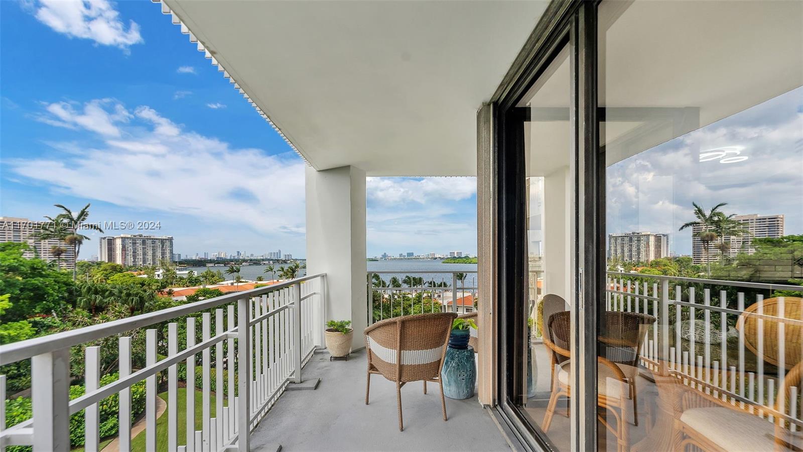 4000 Towerside Ter #707, Miami, Florida image 34