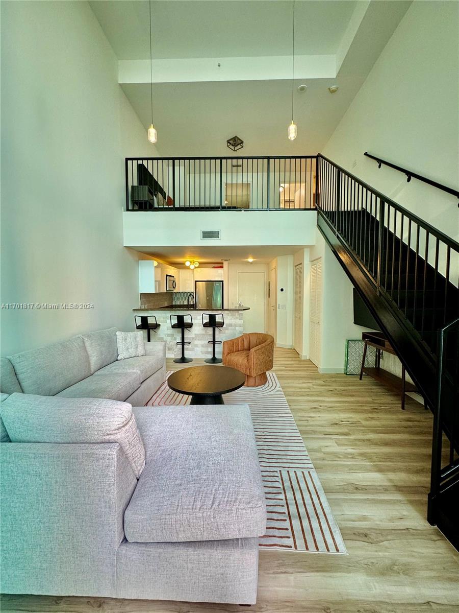 300 S Biscayne Blvd #L-1210, Miami FL 33131