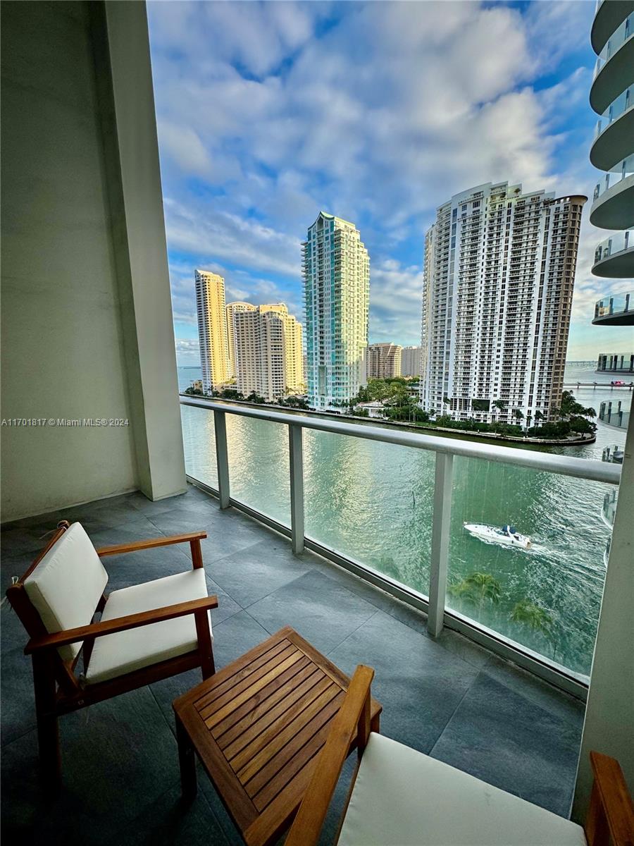 300 S Biscayne Blvd #L-1210, Miami FL 33131