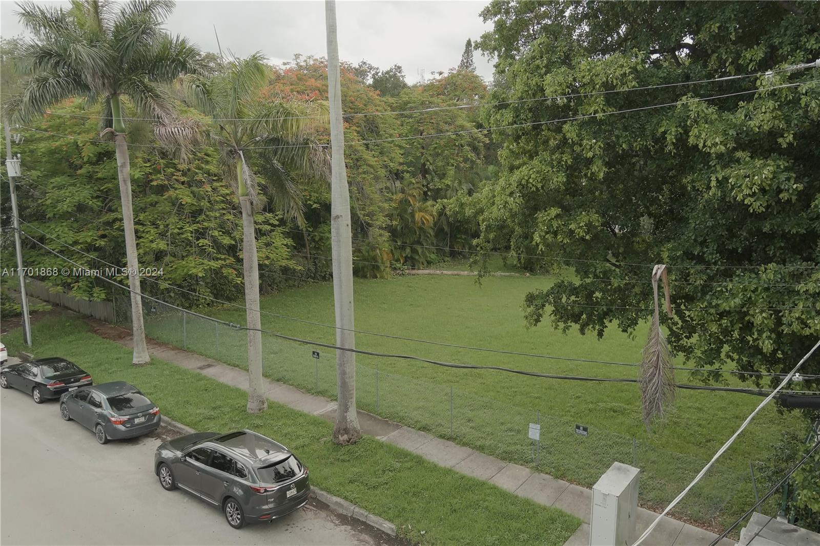 1030 NW 9 Ct, Miami, Florida image 7