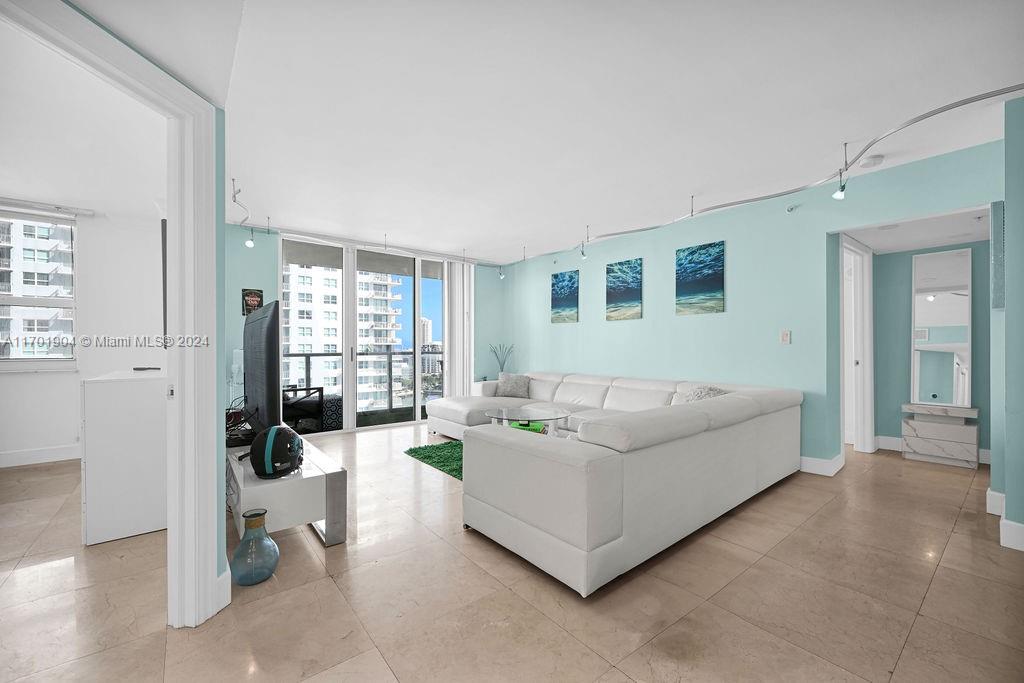 1155 Brickell Bay Dr #2004, Miami, Florida image 11