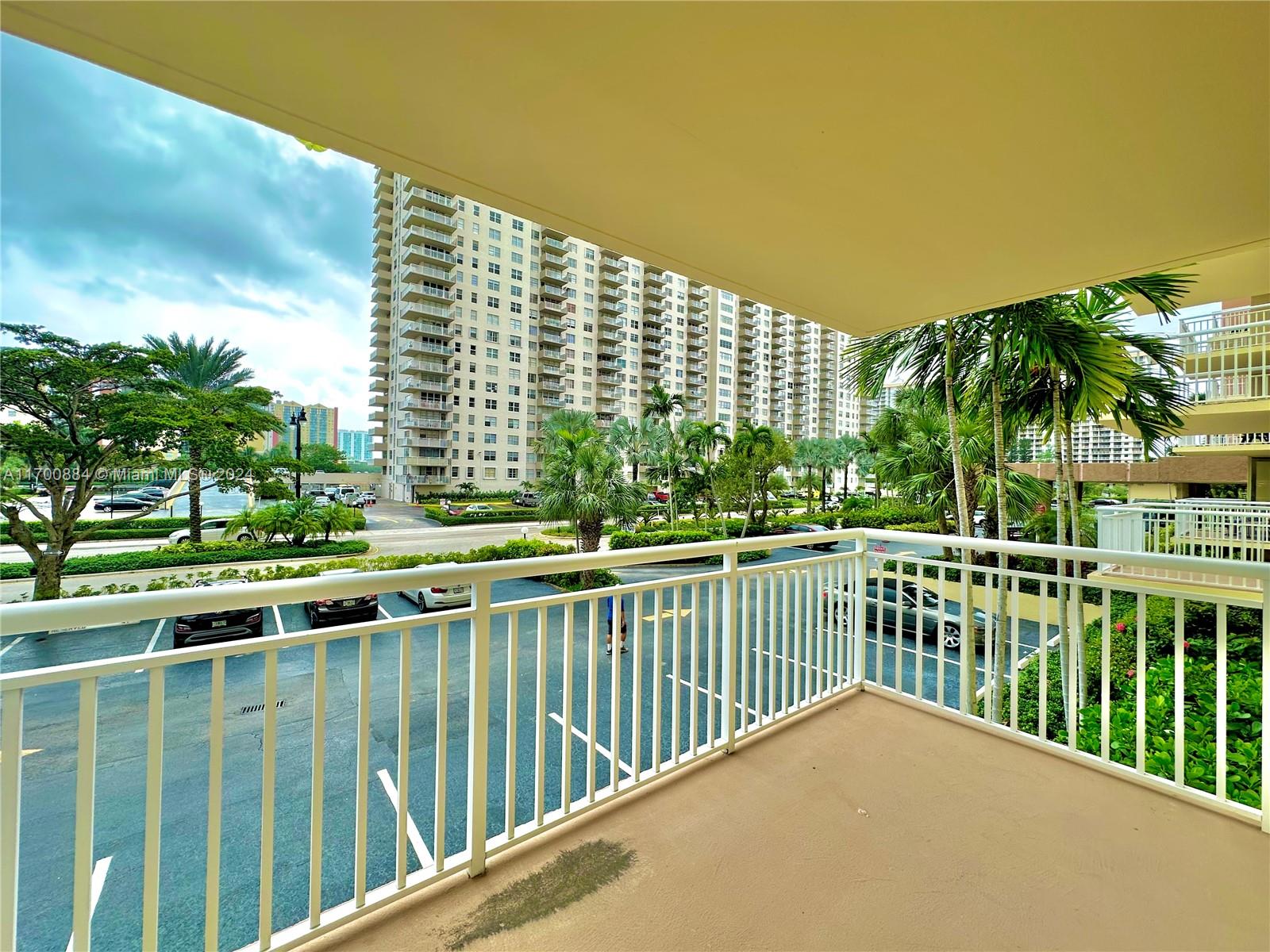 251 174th St #115, Sunny Isles Beach, Florida image 10