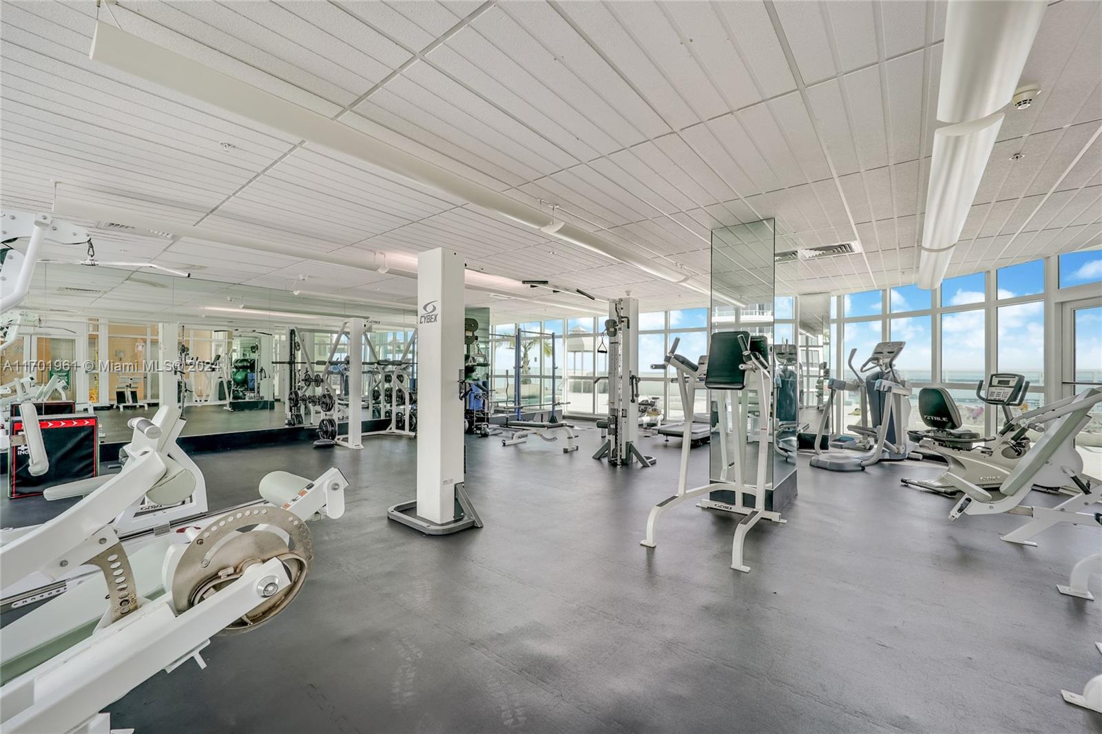 218 SE 14th St #1906, Miami FL 33131