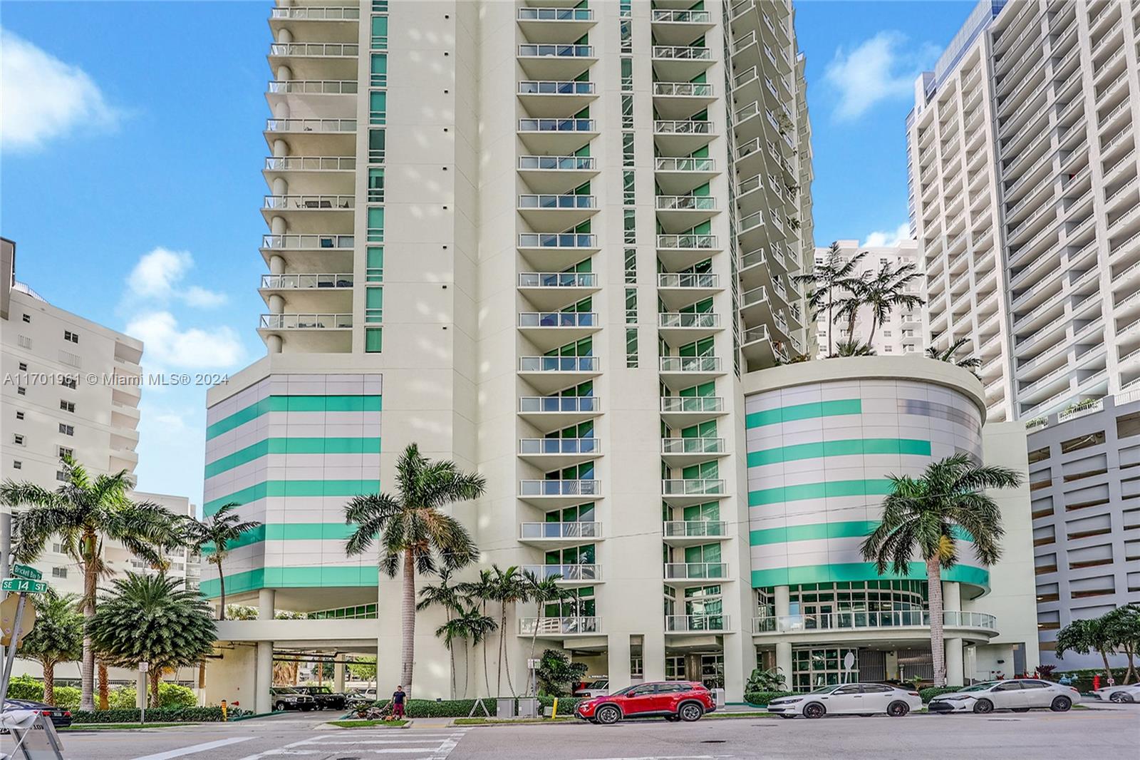 218 SE 14th St #1906, Miami FL 33131
