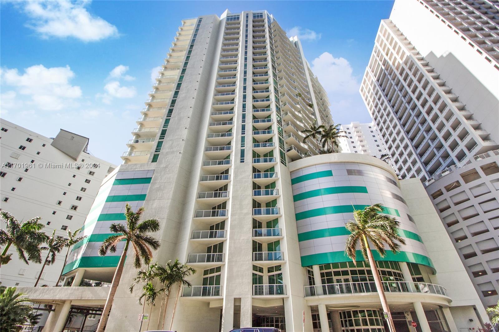 218 SE 14th St #1906, Miami FL 33131