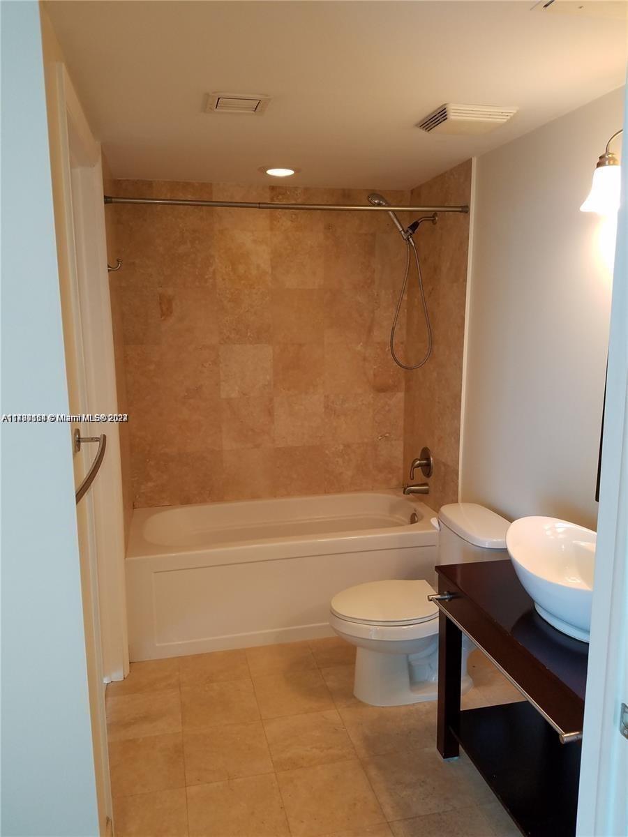 350 S Miami Ave #3008, Miami FL 33130