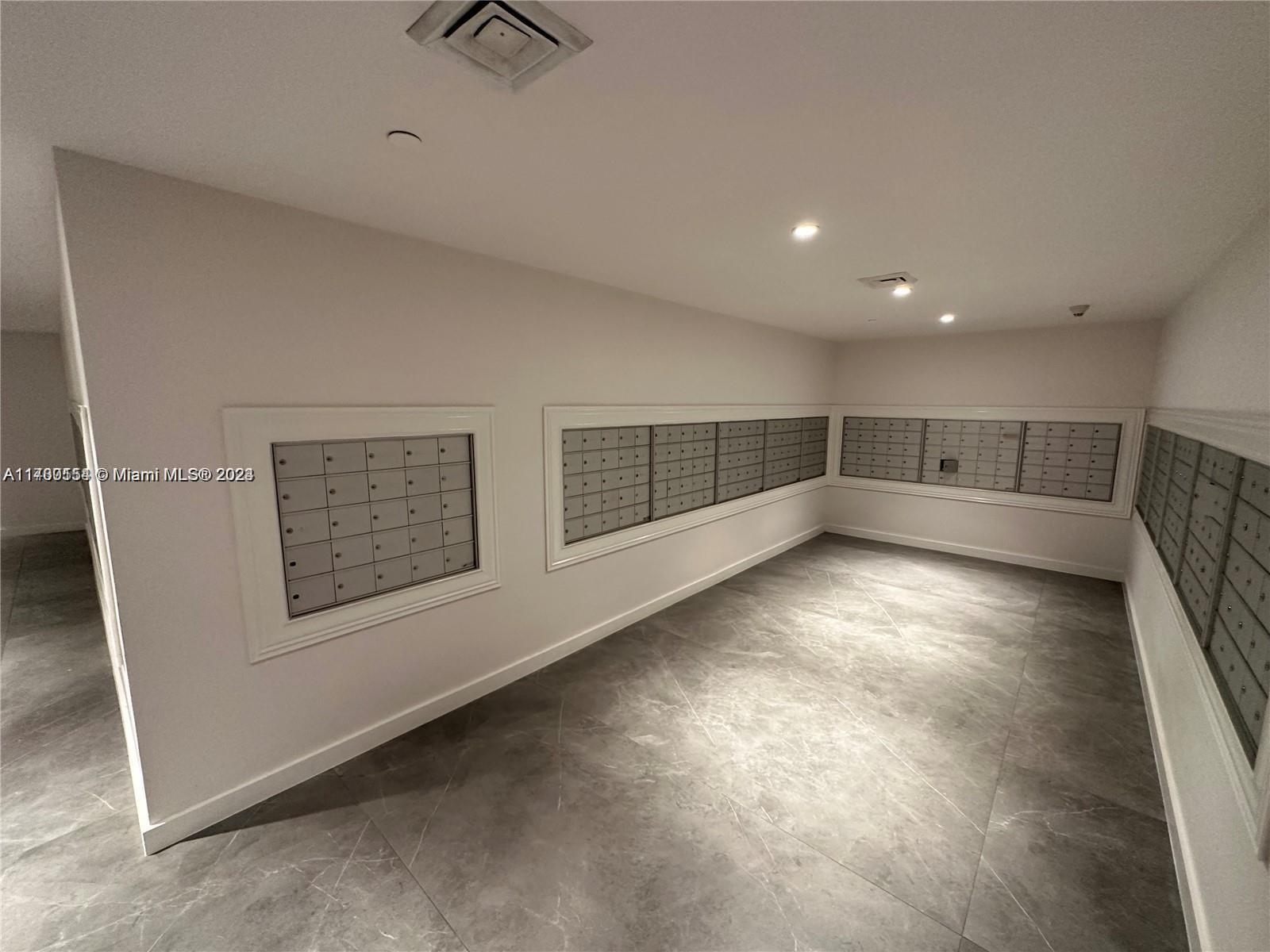 350 S Miami Ave #3008, Miami FL 33130