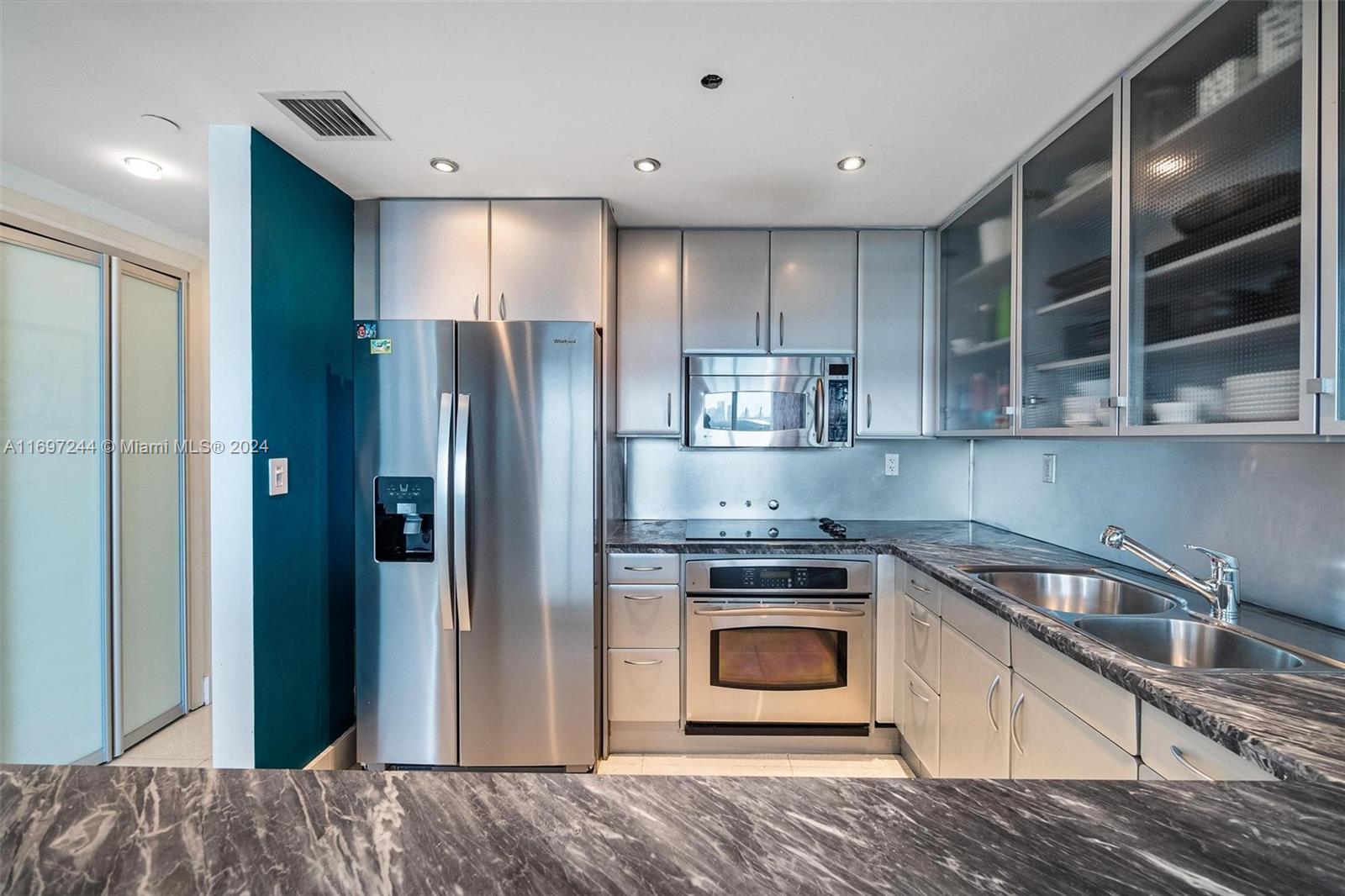 540 West Ave #914, Miami Beach FL 33139