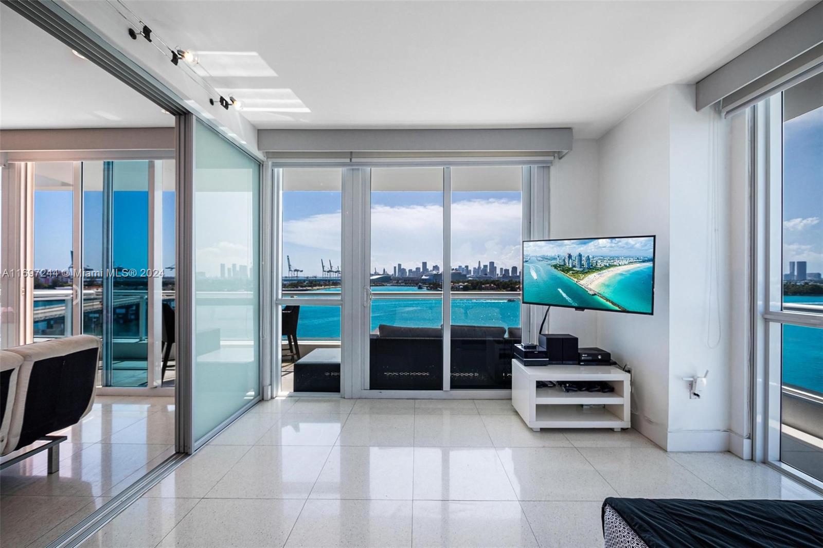 540 West Ave #914, Miami Beach FL 33139