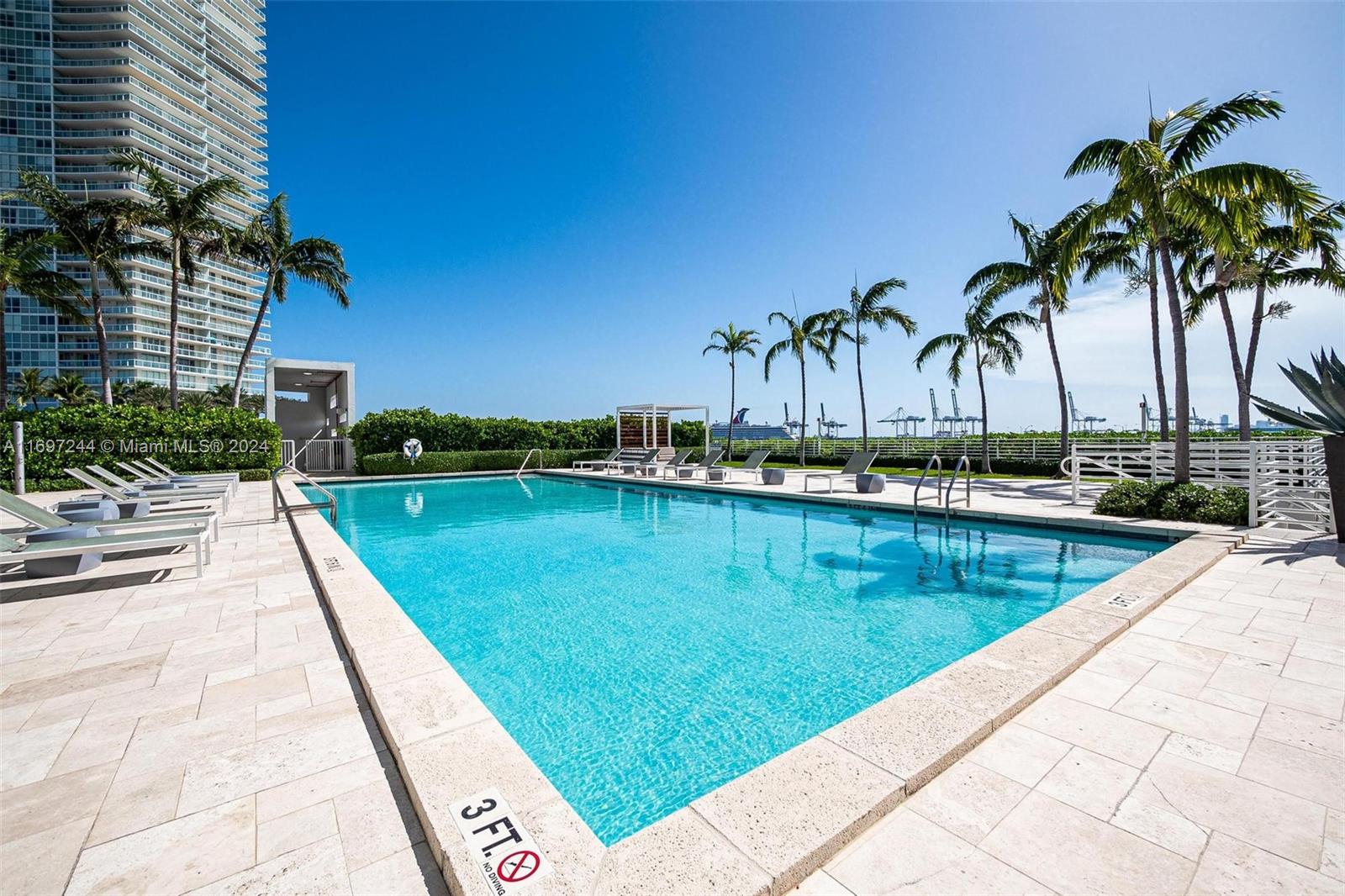540 West Ave #914, Miami Beach FL 33139