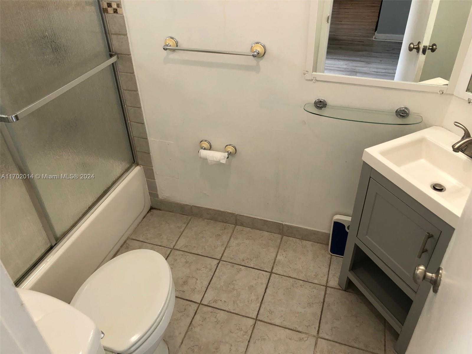 Listing Photo 10
