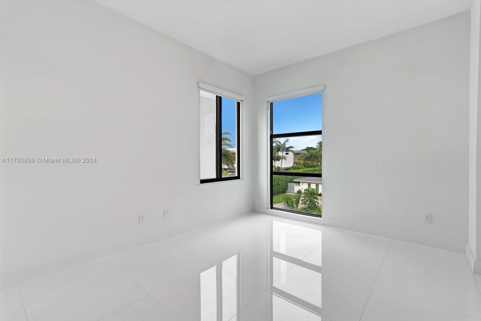 2040 NE 121st Rd, North Miami, Florida image 37