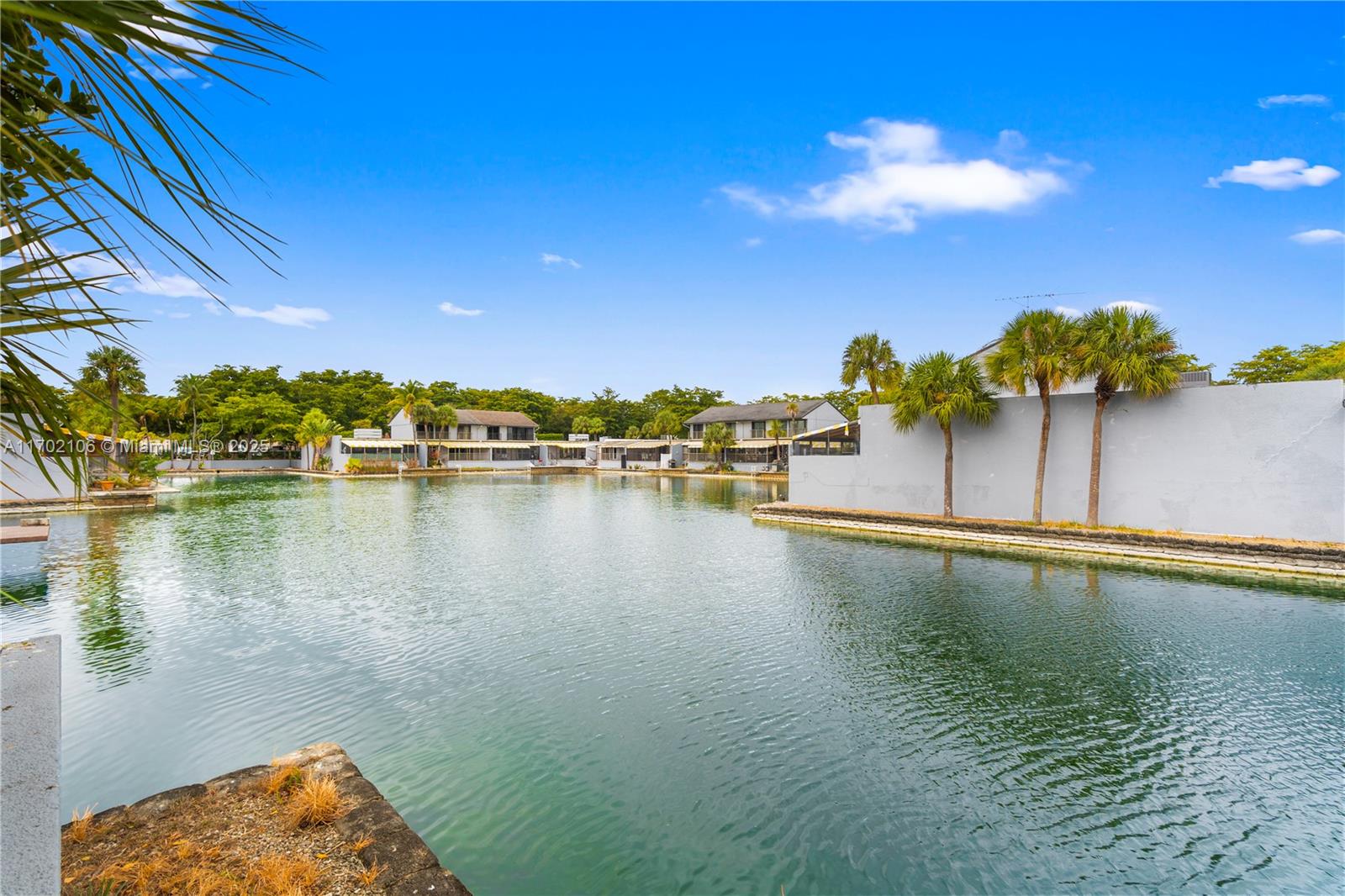 6435 Windmill Gate Rd, Miami Lakes, Florida image 2
