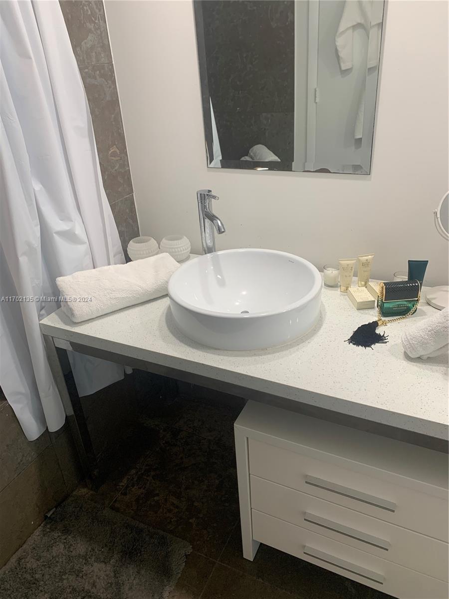 495 Brickell Ave #1709, Miami FL 33131