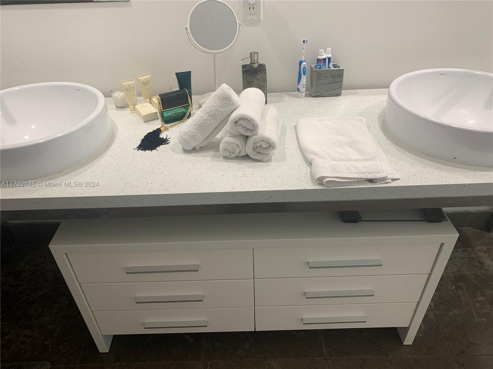 495 Brickell Ave #1709, Miami FL 33131