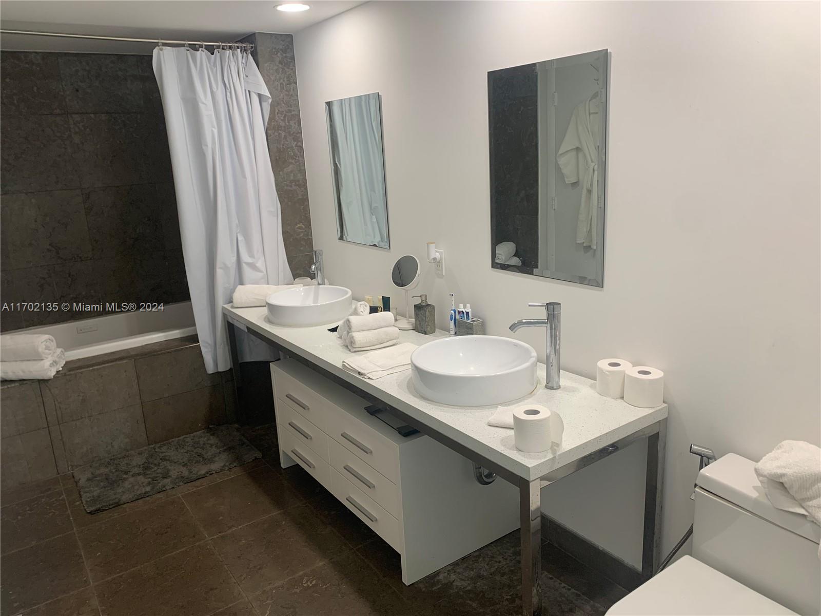 495 Brickell Ave #1709, Miami FL 33131