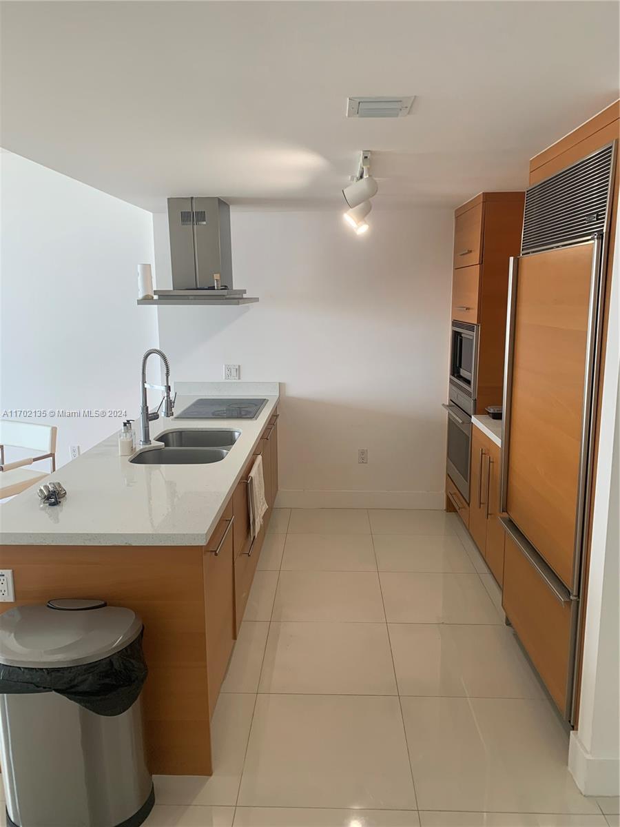 495 Brickell Ave #1709, Miami FL 33131