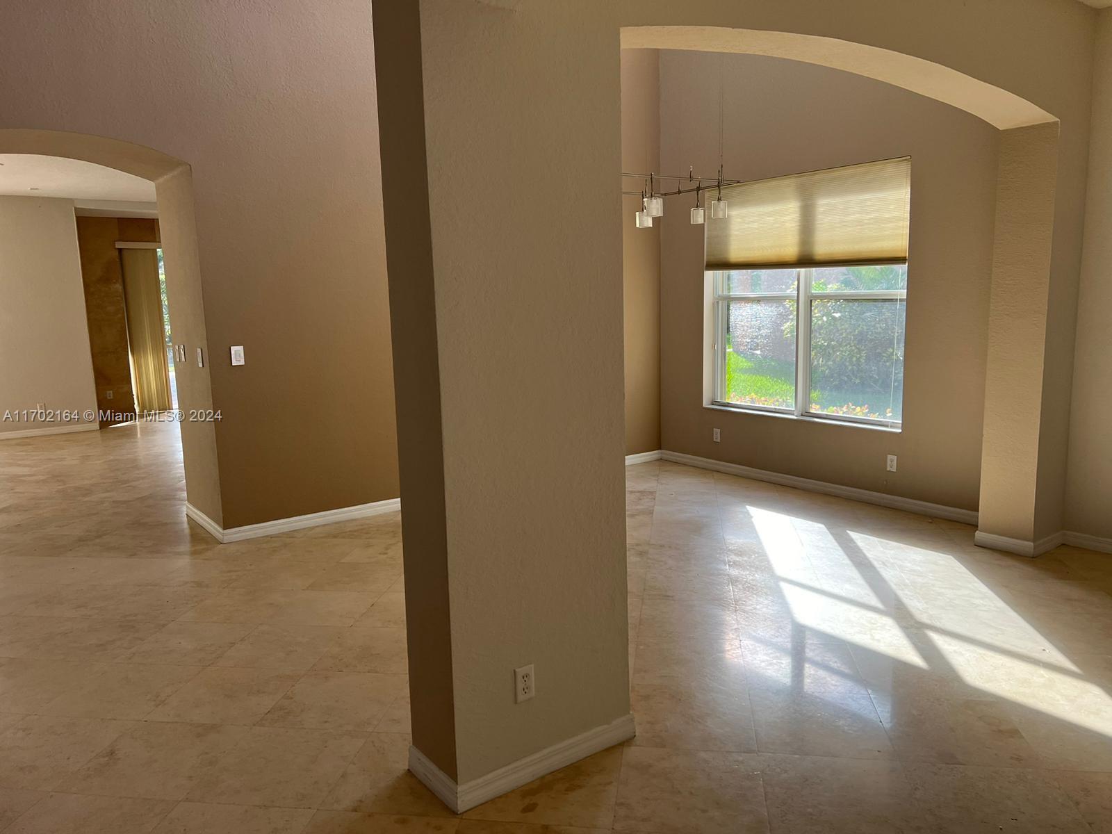 4160 Cascade Ter, Weston, Florida image 3