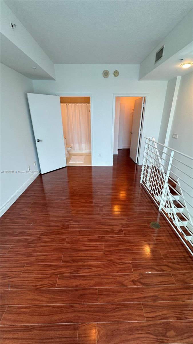 60 SW 13th St #3015, Miami FL 33130